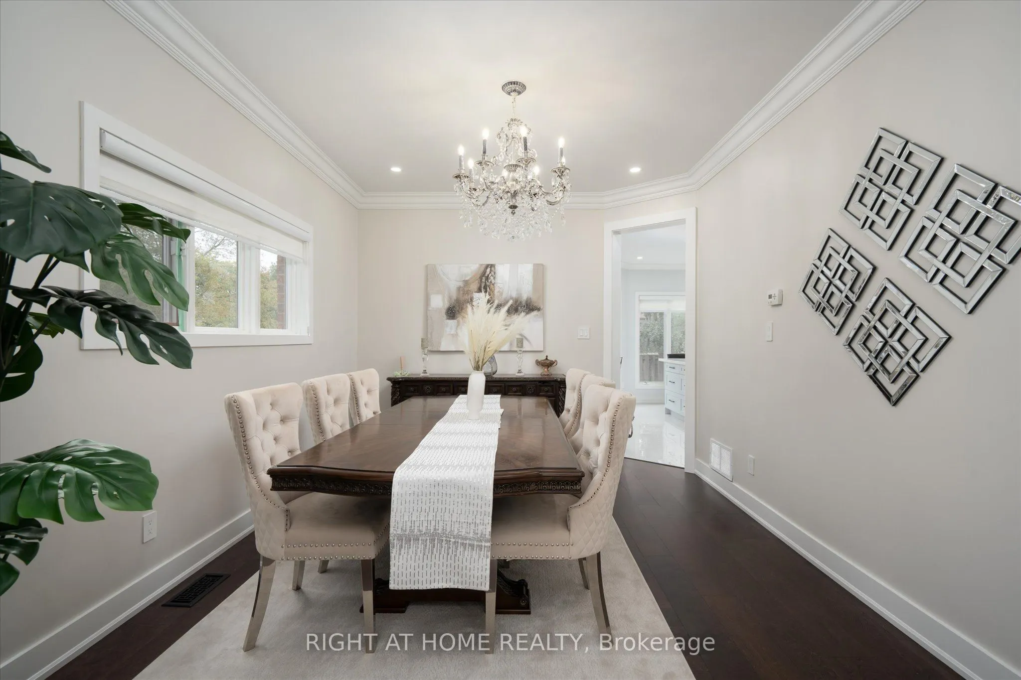 1001 Lytton Court