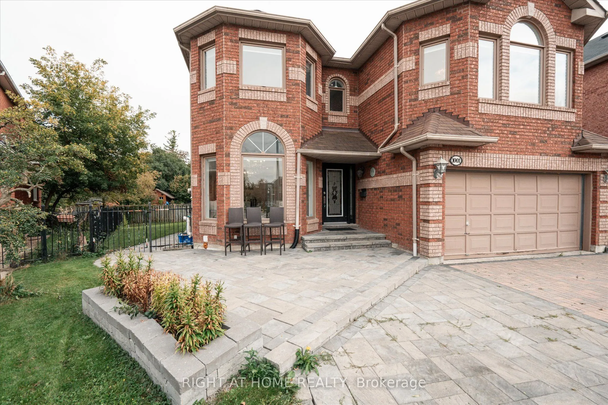 1001 Lytton Court