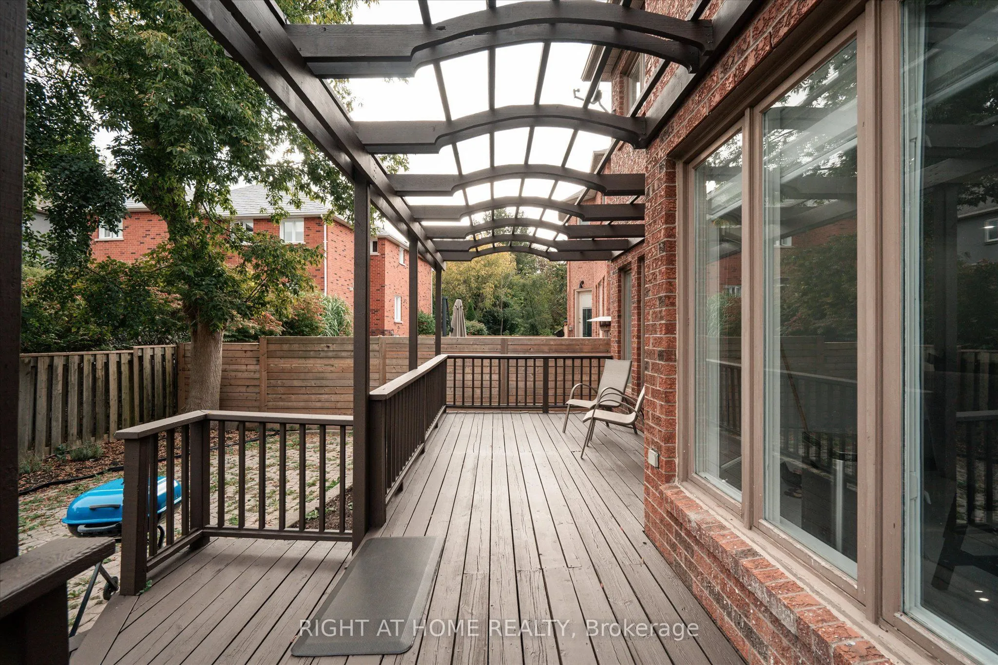 1001 Lytton Court
