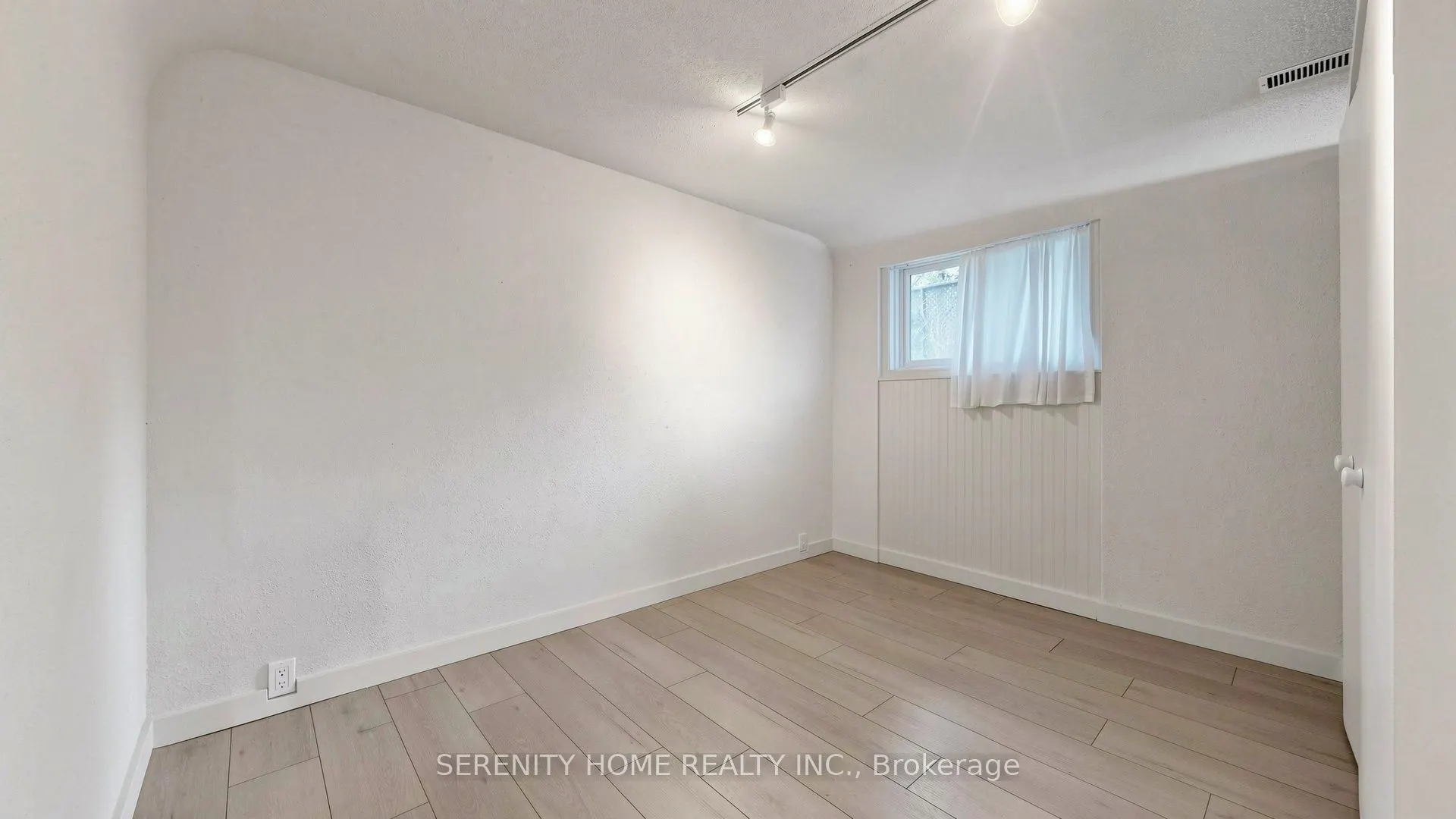 31 Norbury Crescent