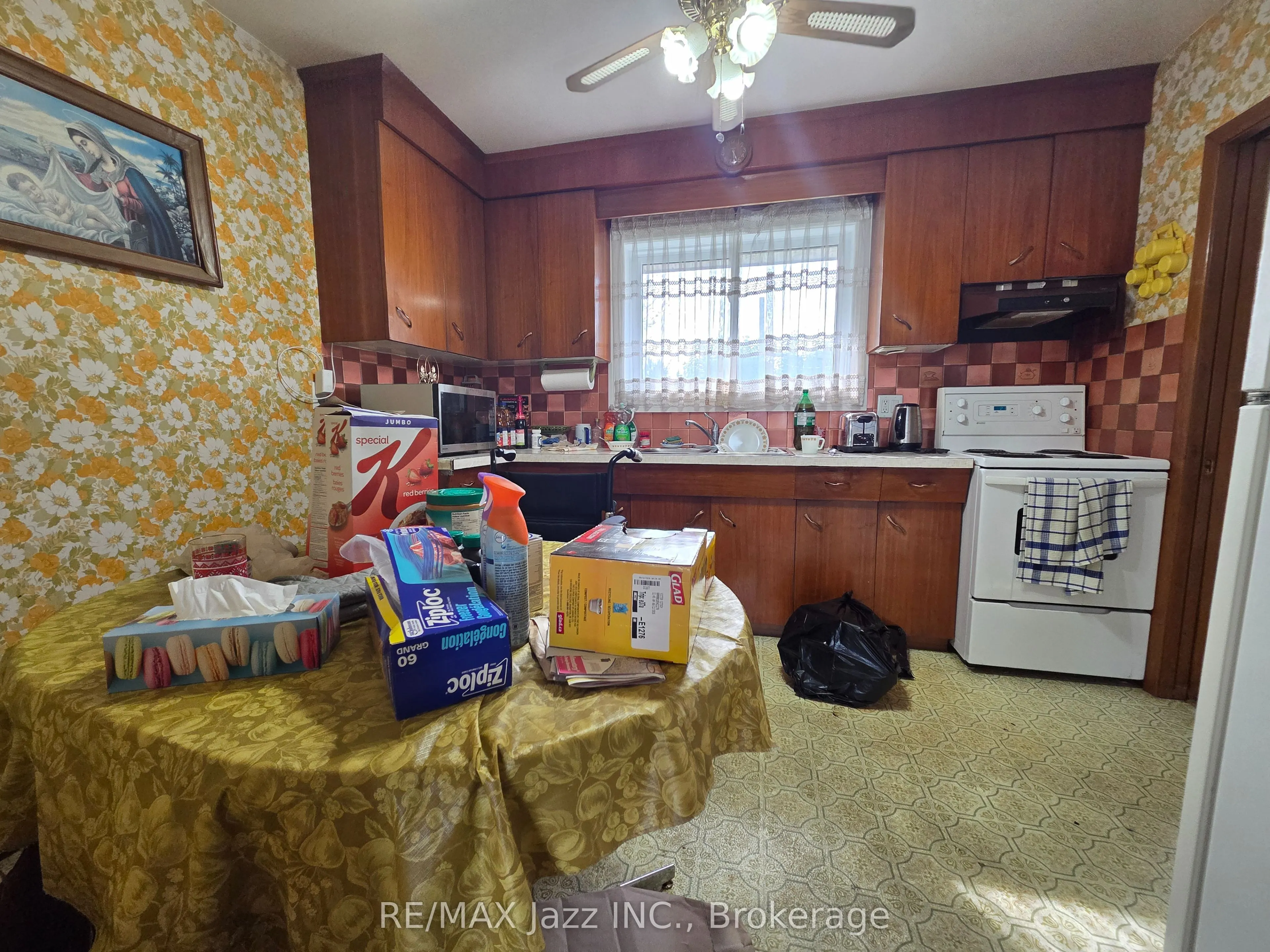 302 Poplar Street