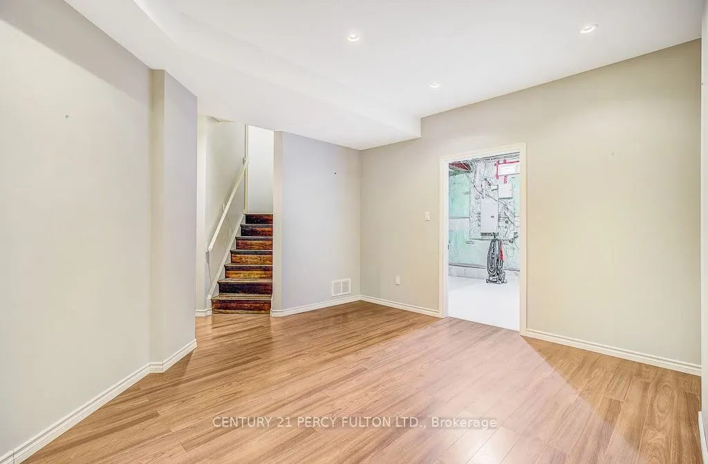24 Bellhouse Place