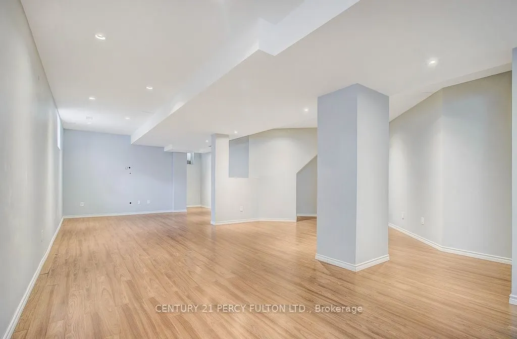 24 Bellhouse Place