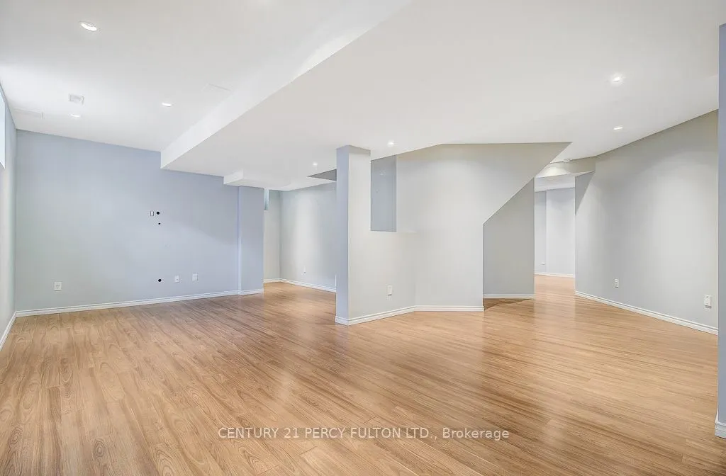 24 Bellhouse Place