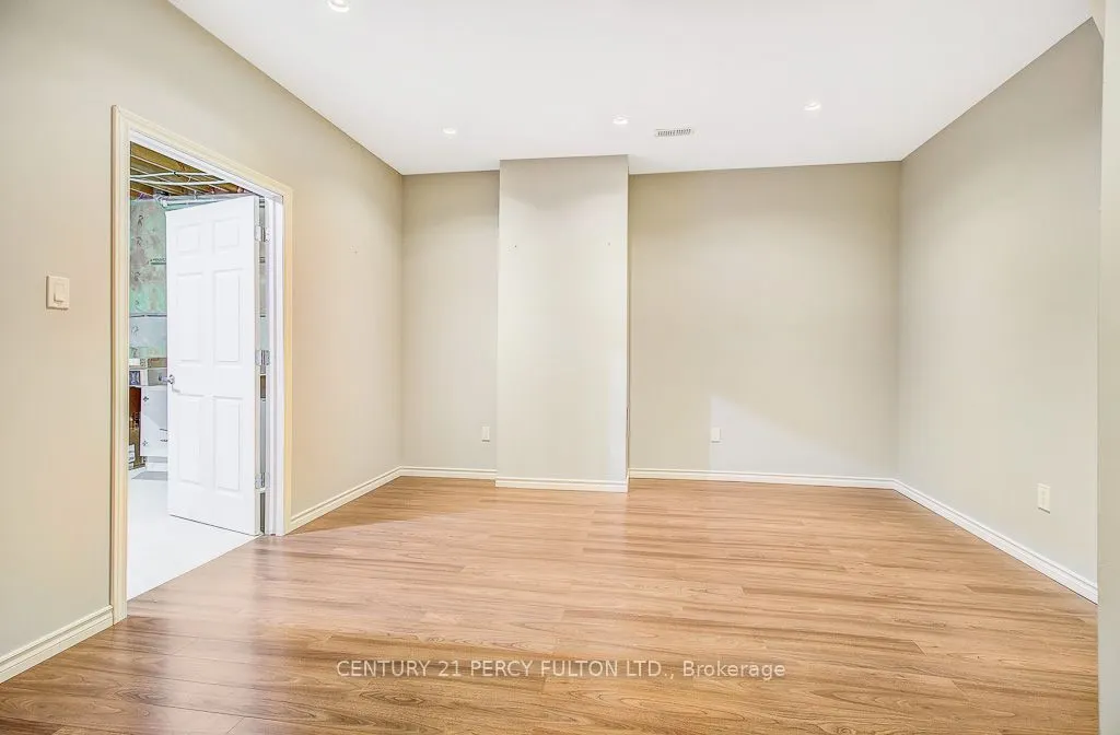 24 Bellhouse Place