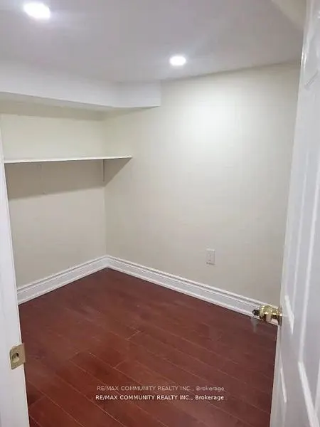 71 Middlecote Drive