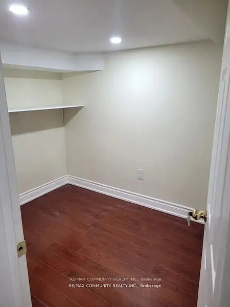 71 Middlecote Drive