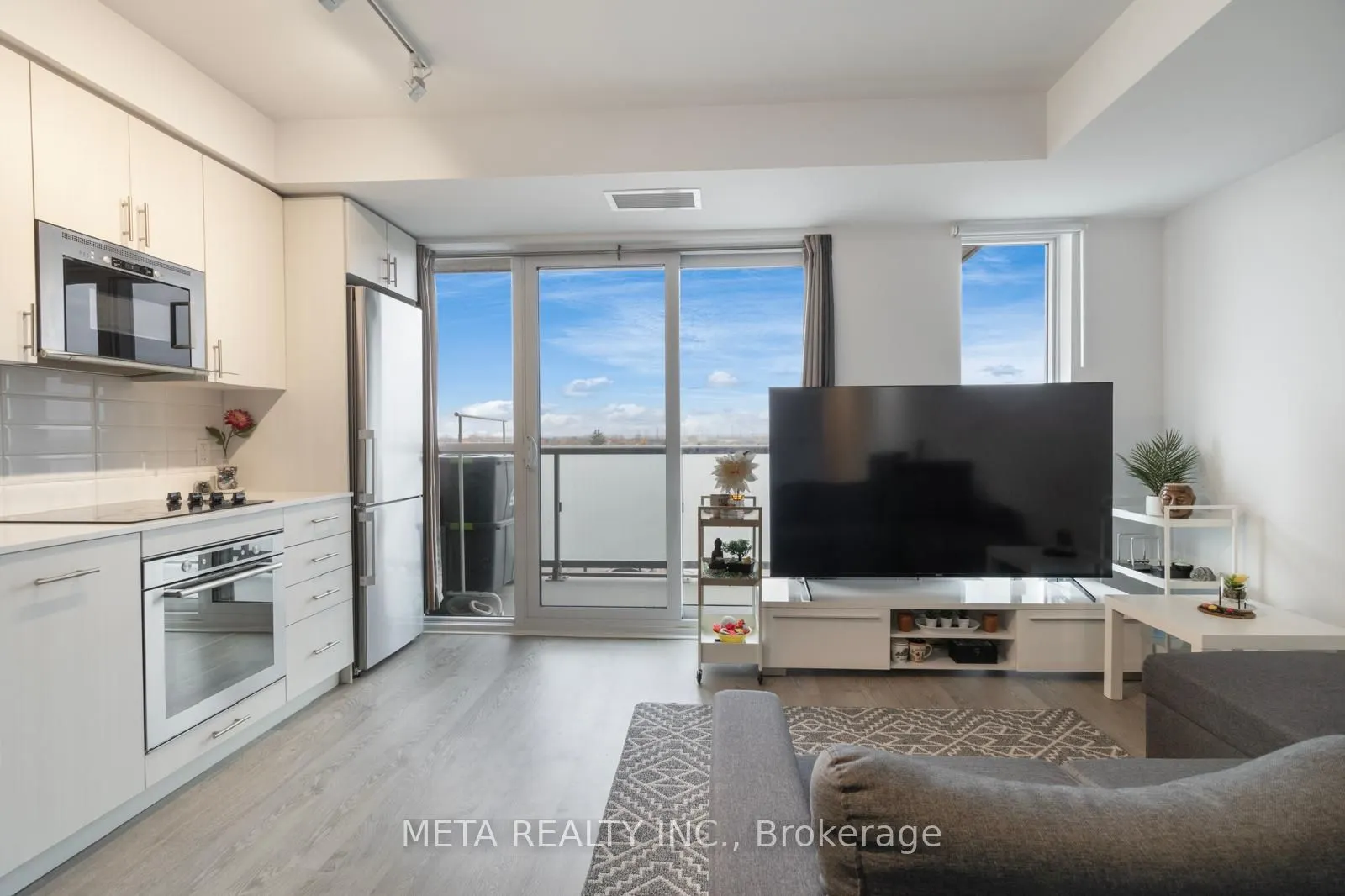 2550 Simcoe Street N #502