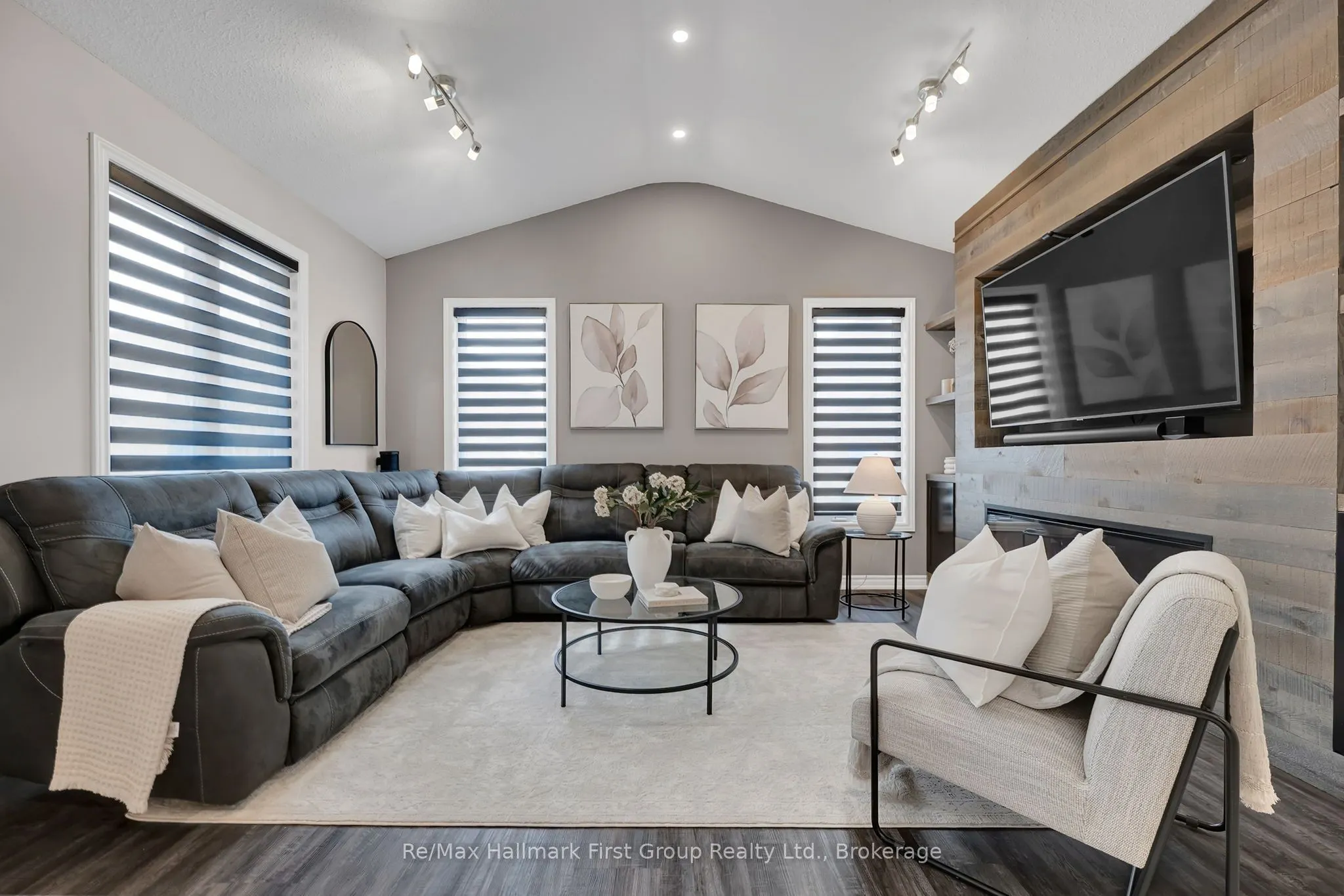 112 Roy Nichols Drive