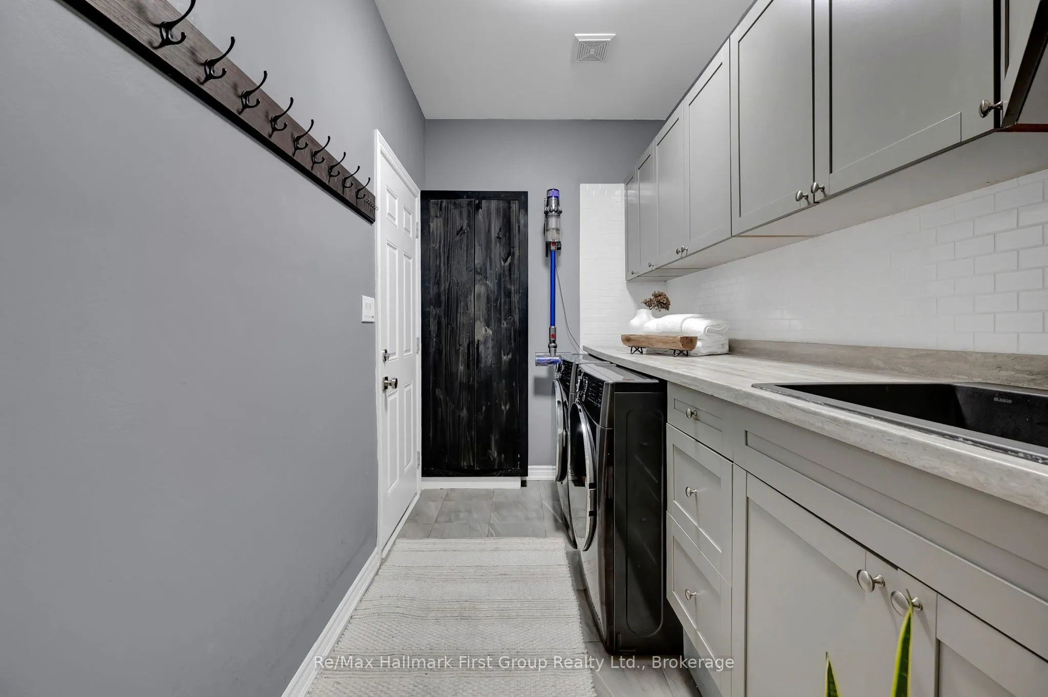 112 Roy Nichols Drive