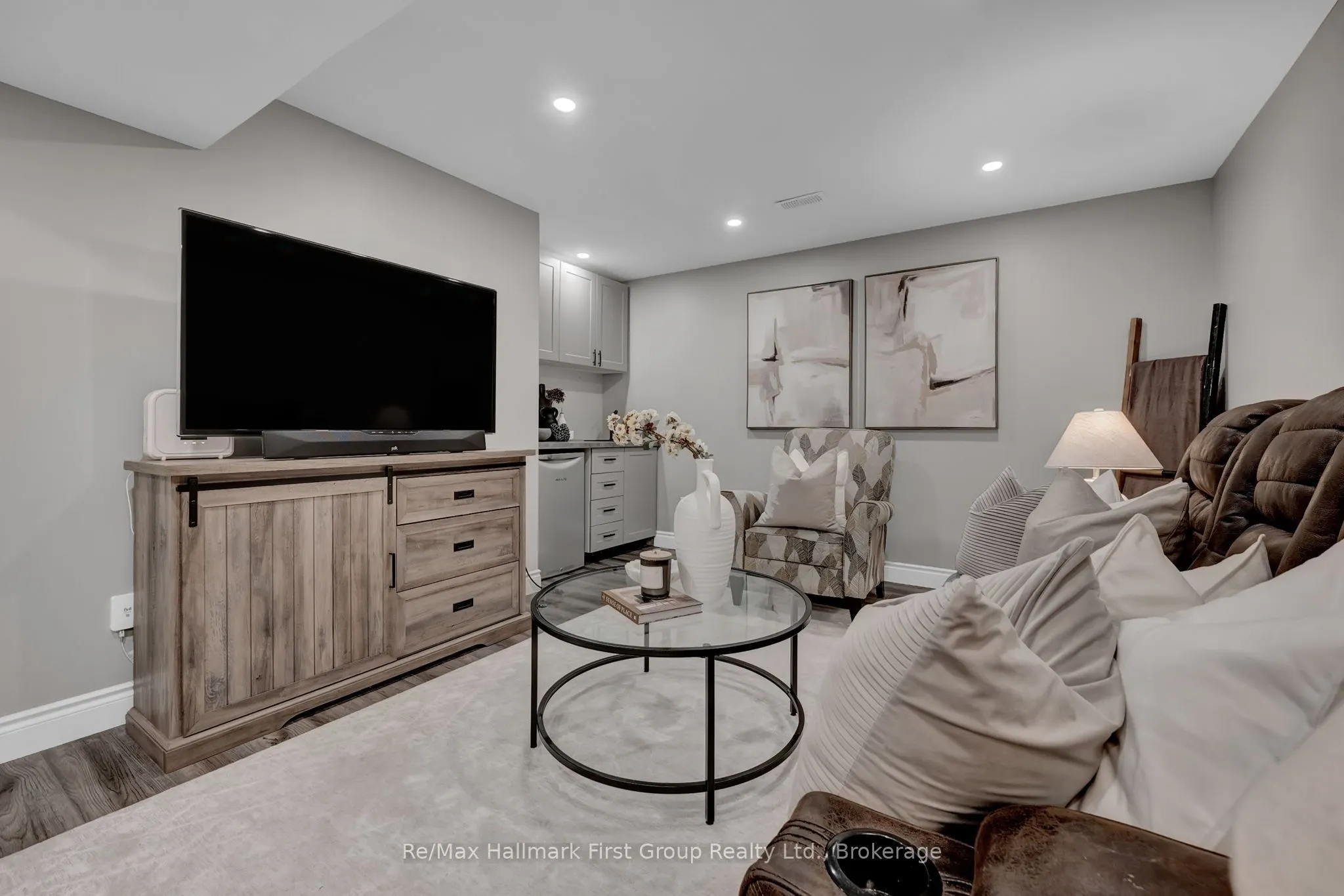 112 Roy Nichols Drive