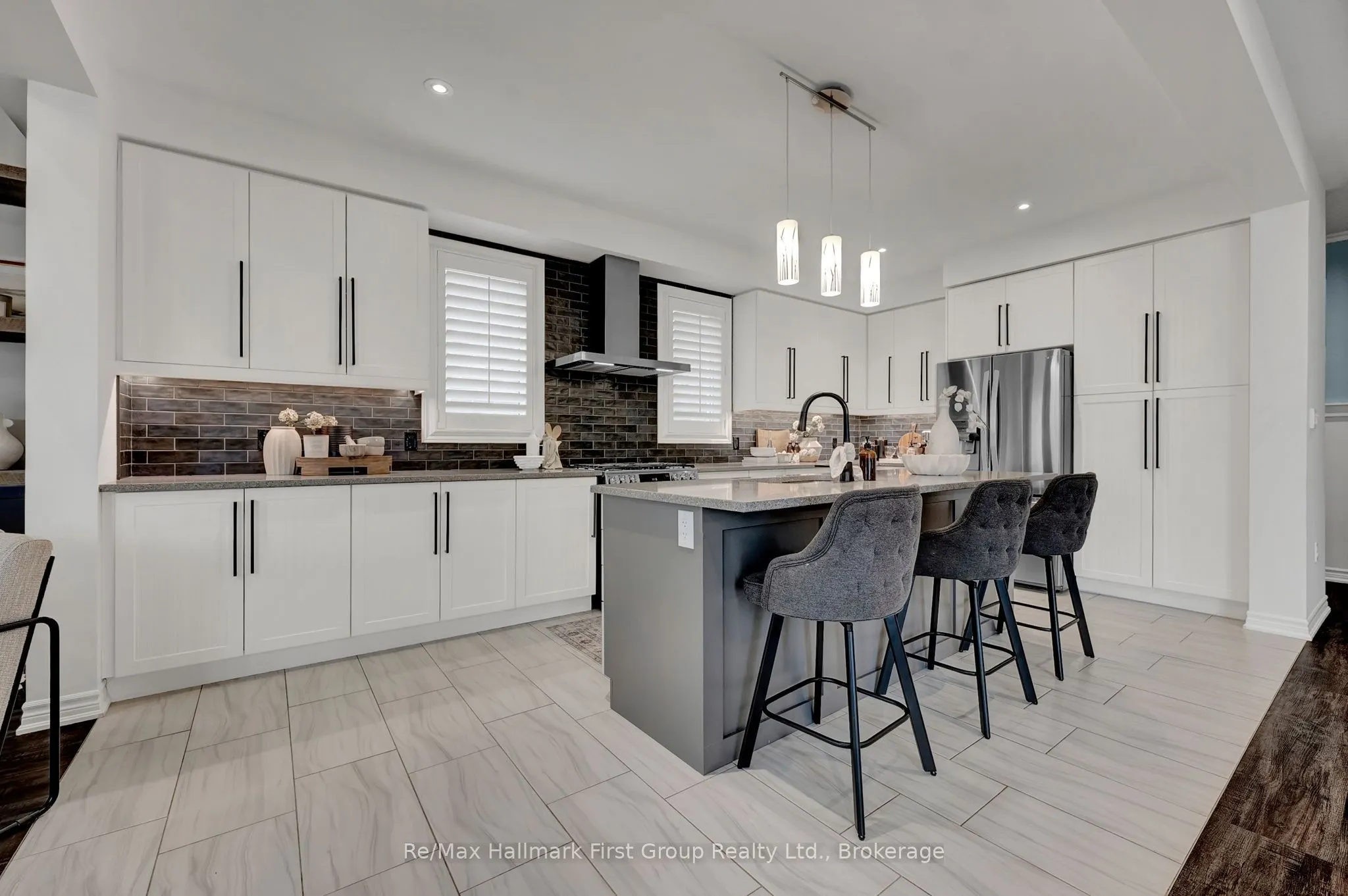 112 Roy Nichols Drive
