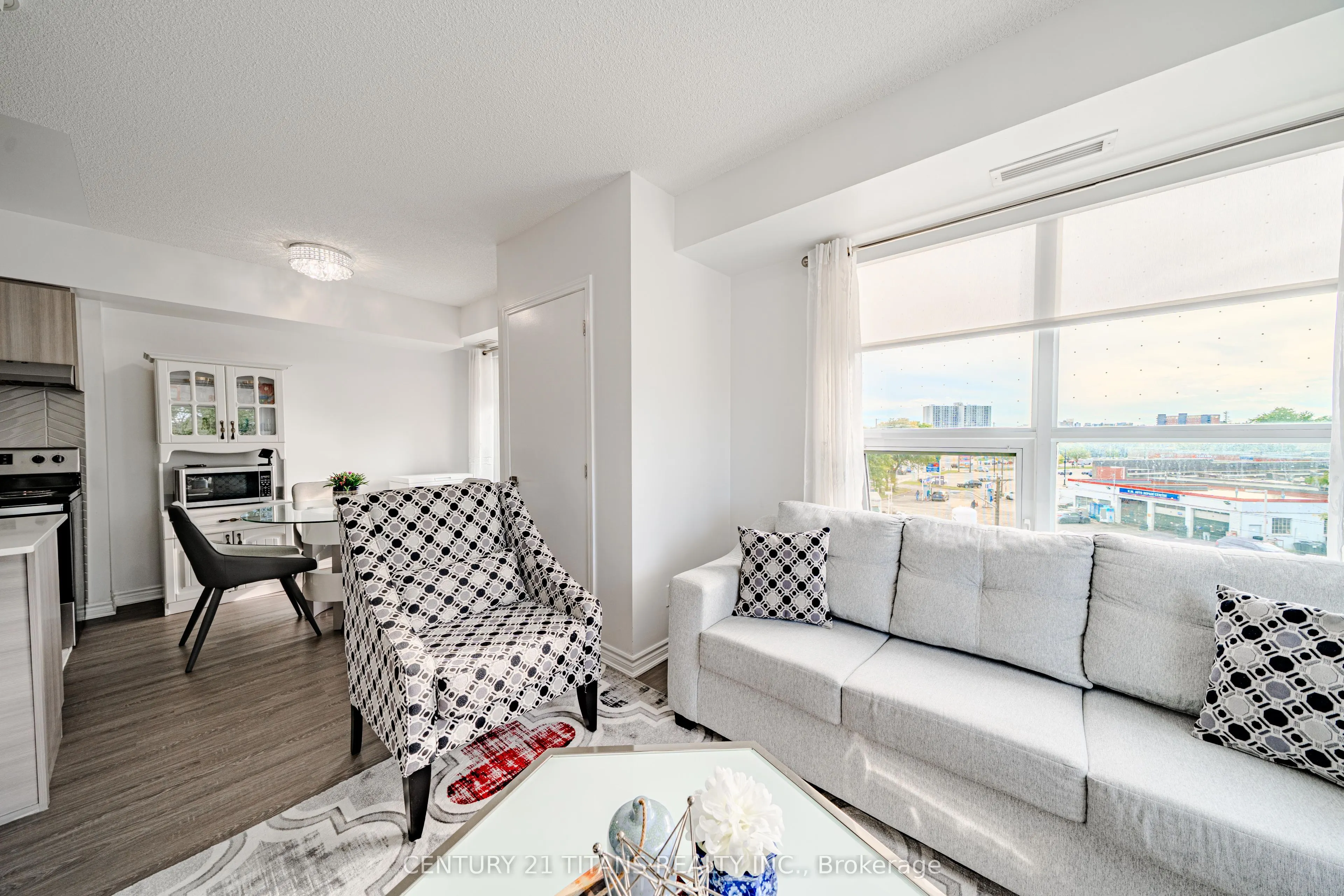 1 Falaise Road #424