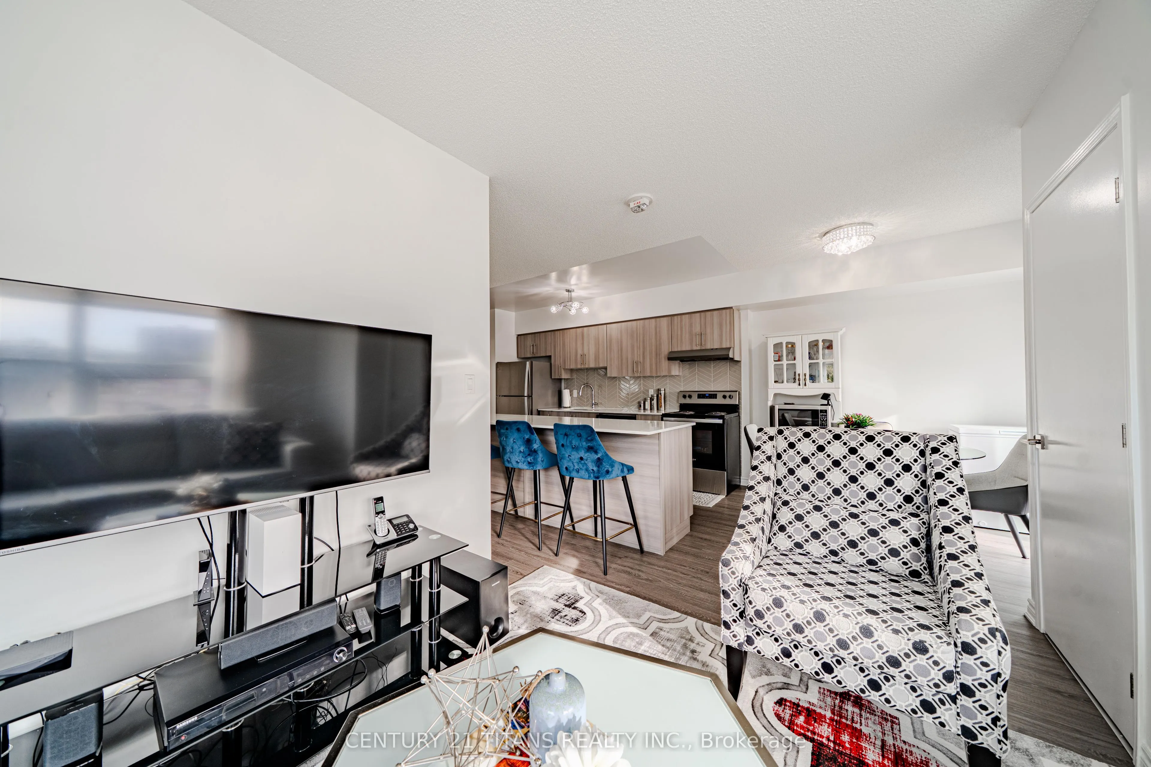 1 Falaise Road #424