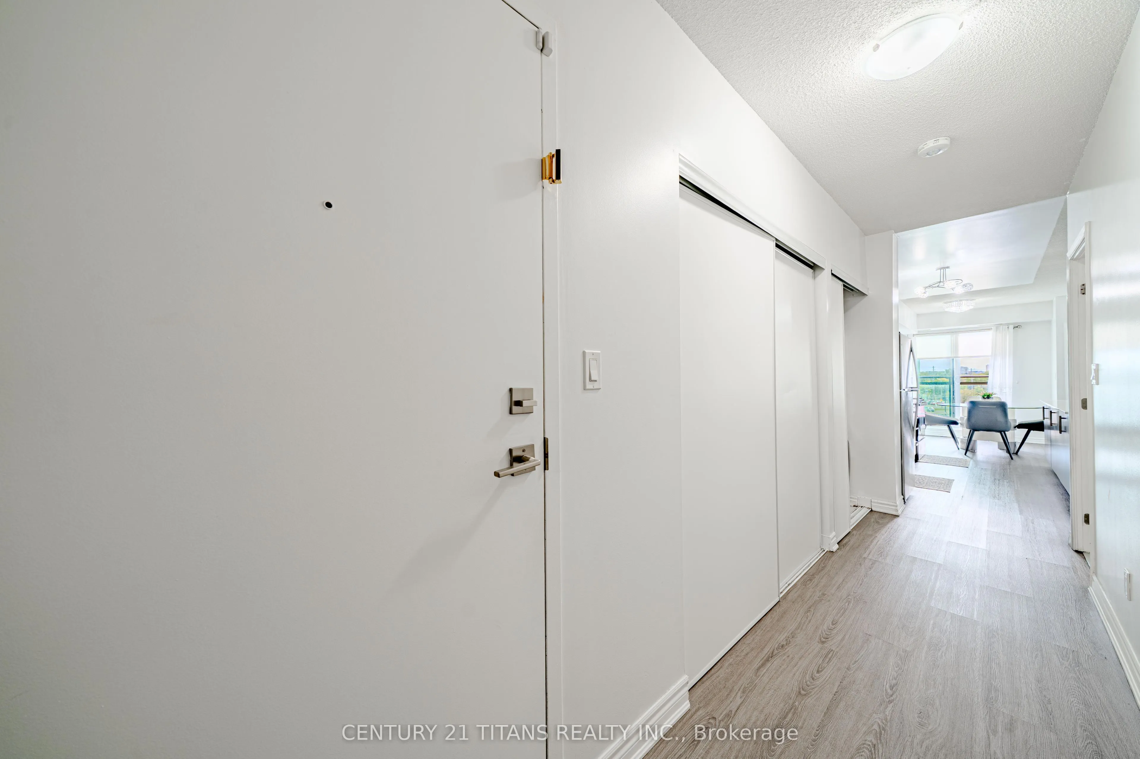1 Falaise Road #424