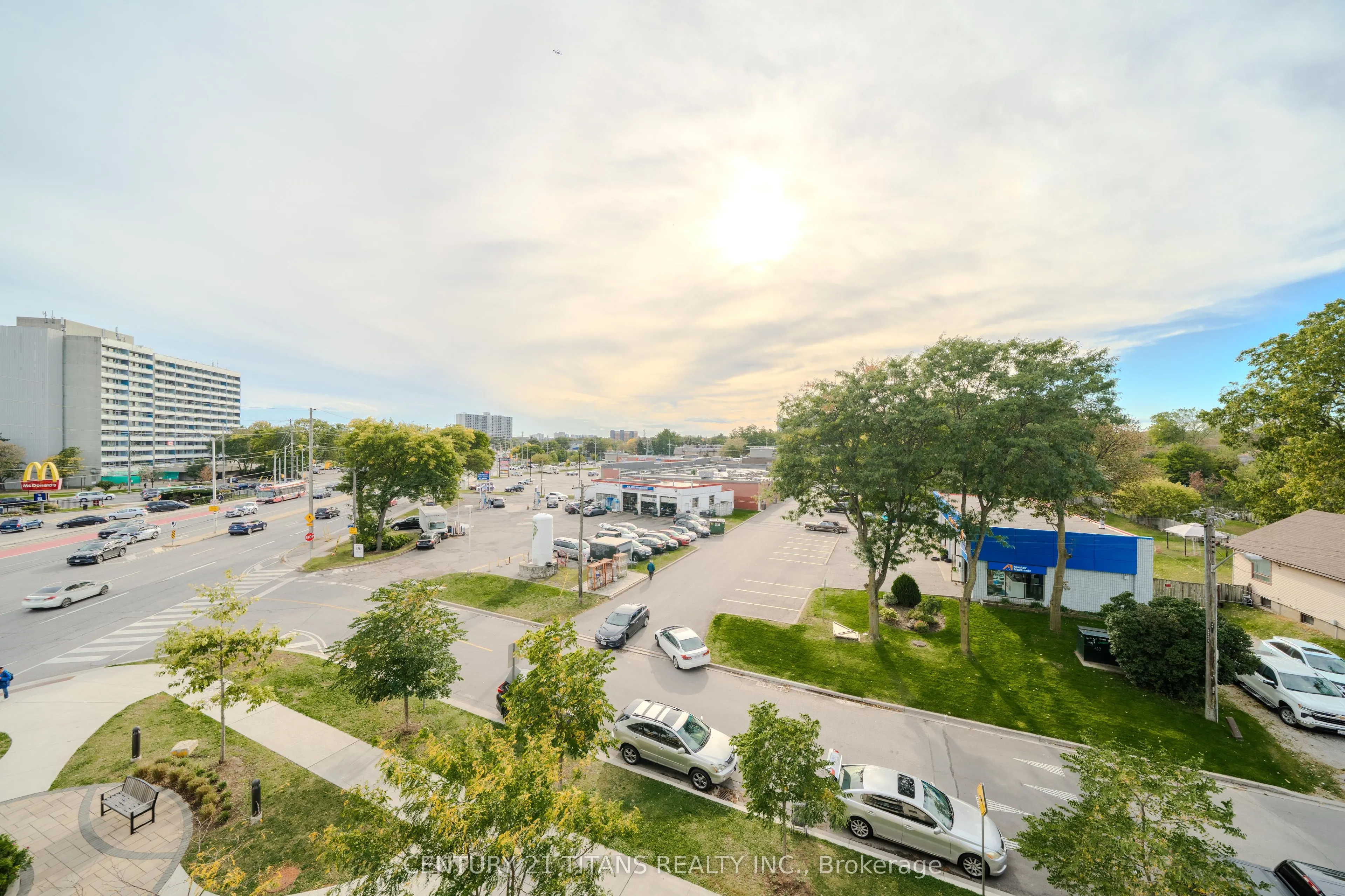 1 Falaise Road #424