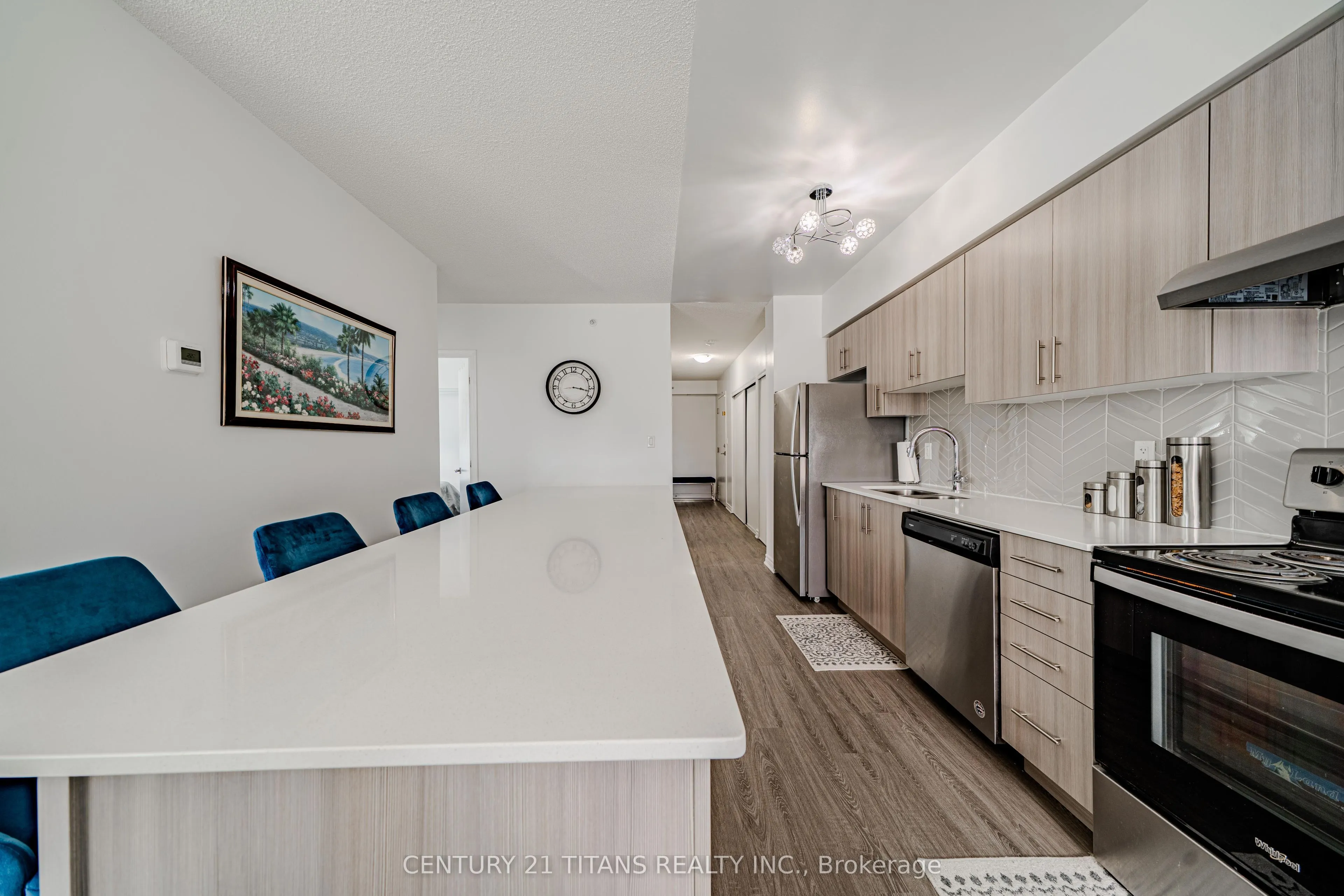 1 Falaise Road #424