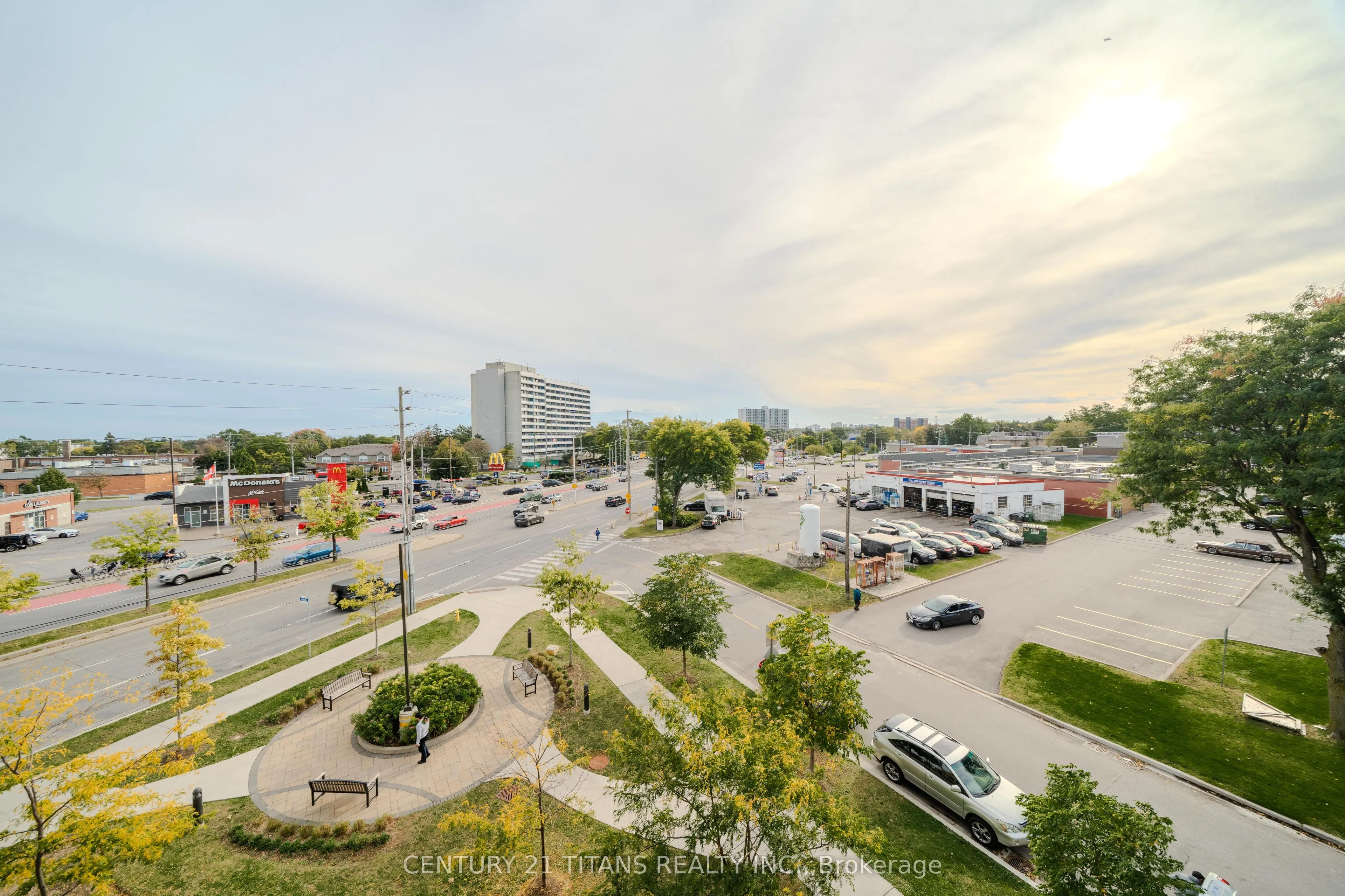 1 Falaise Road #424