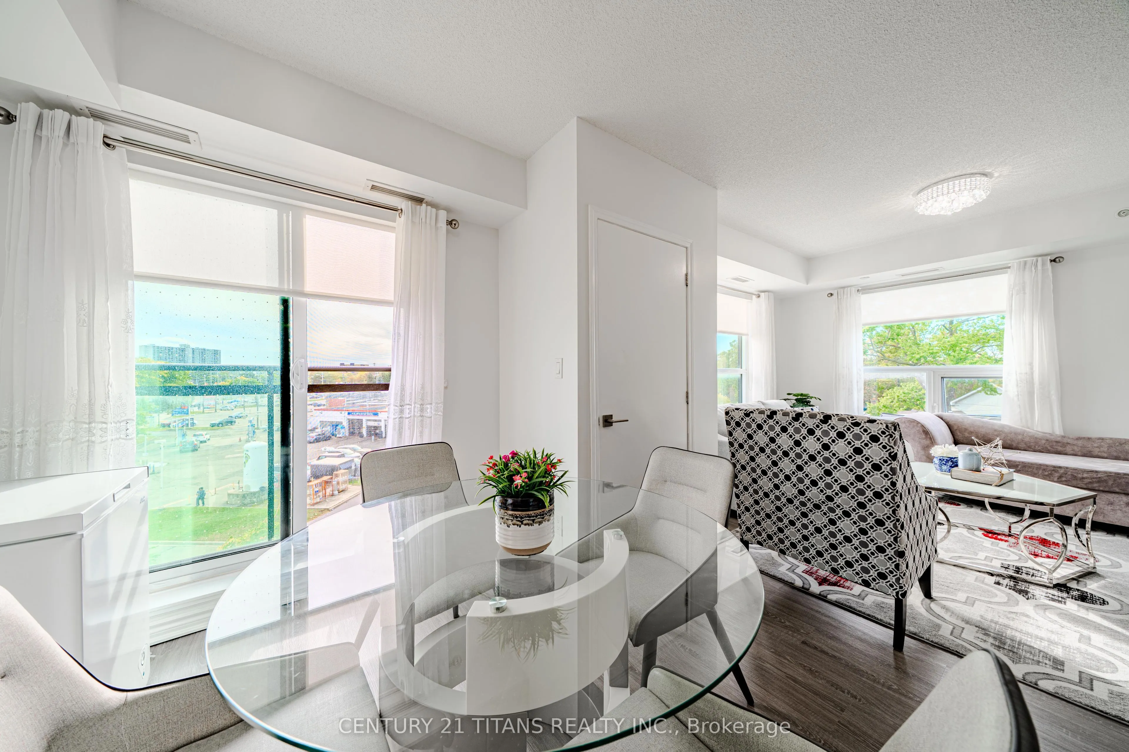 1 Falaise Road #424