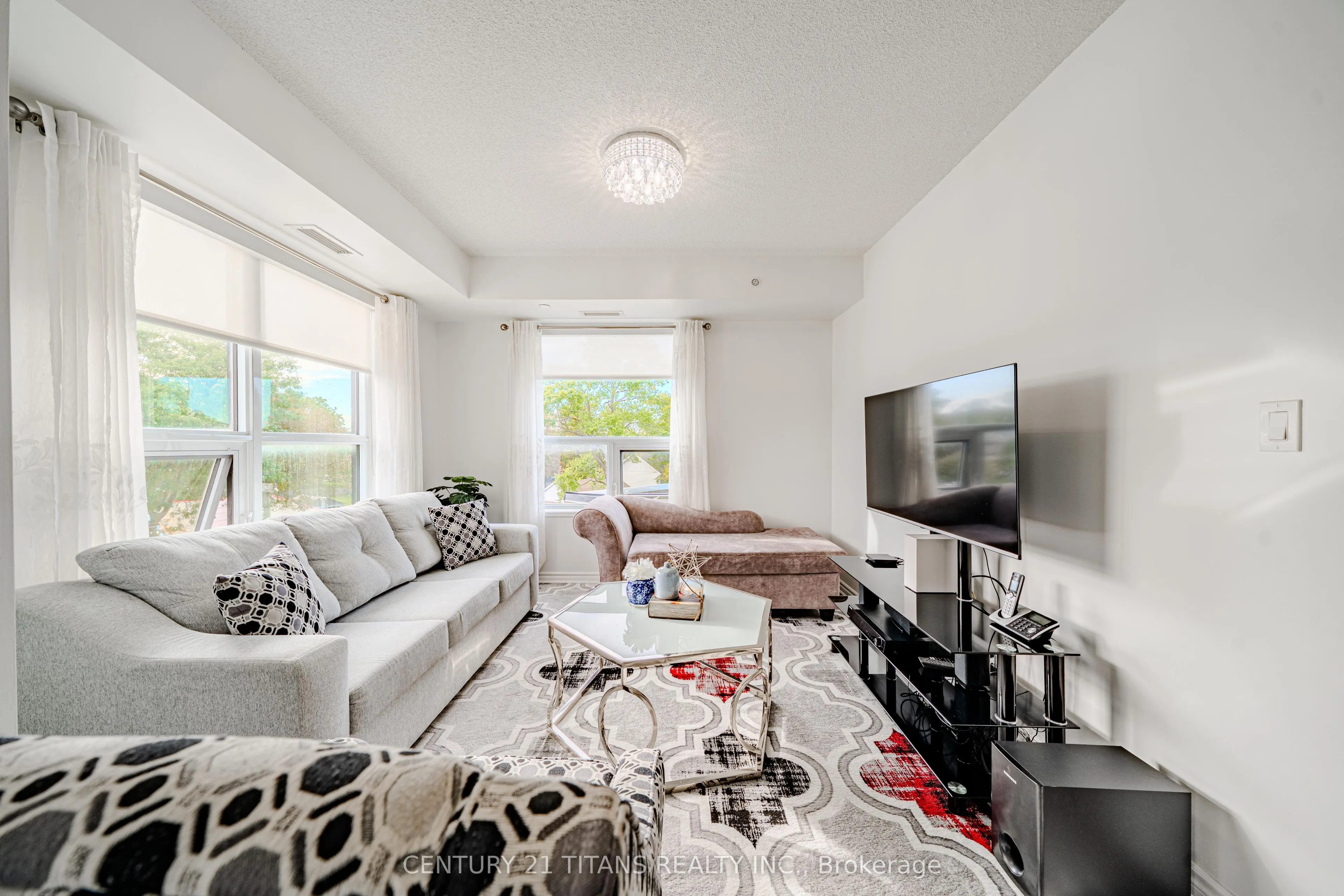 1 Falaise Road #424