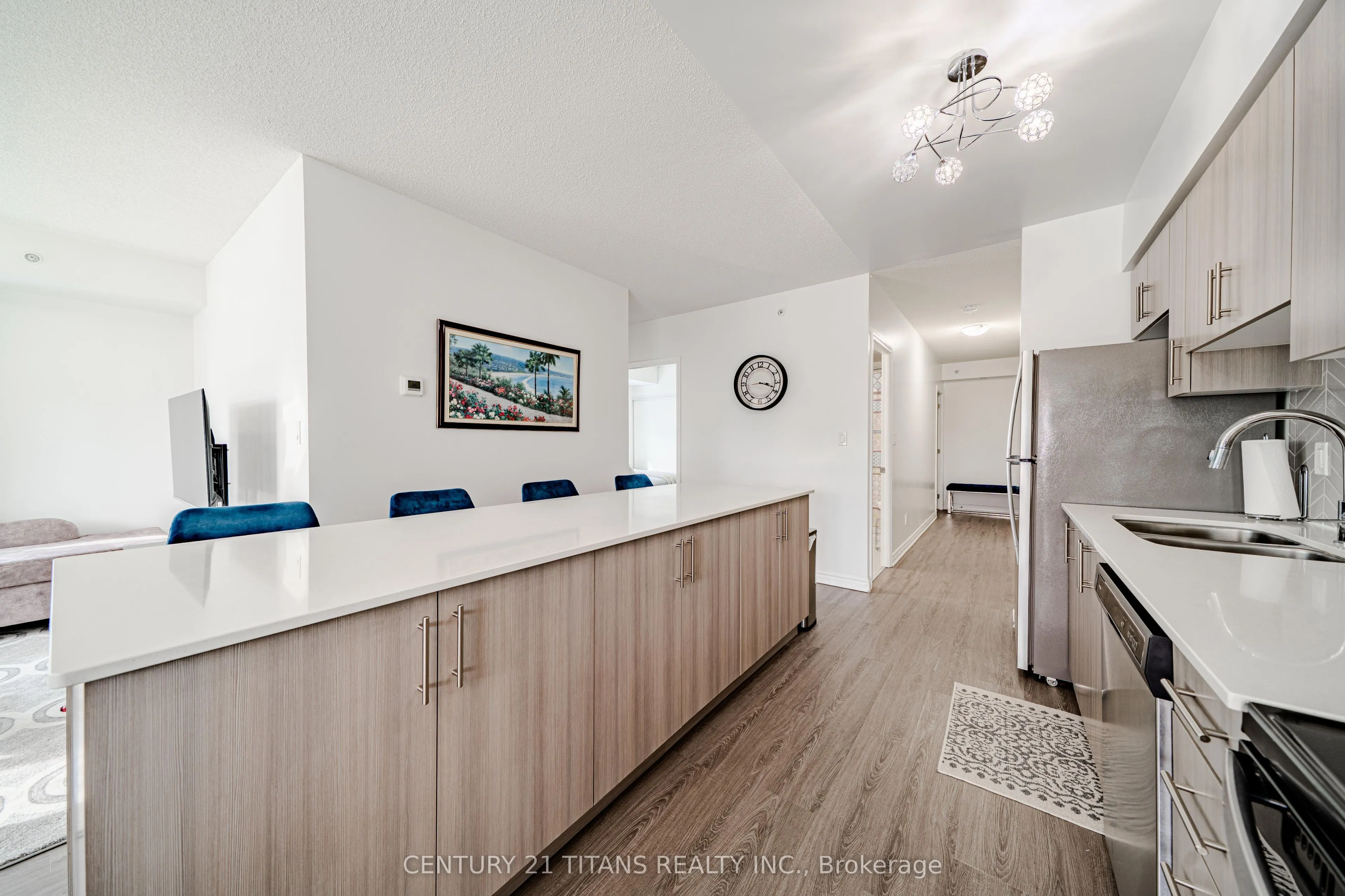 1 Falaise Road #424