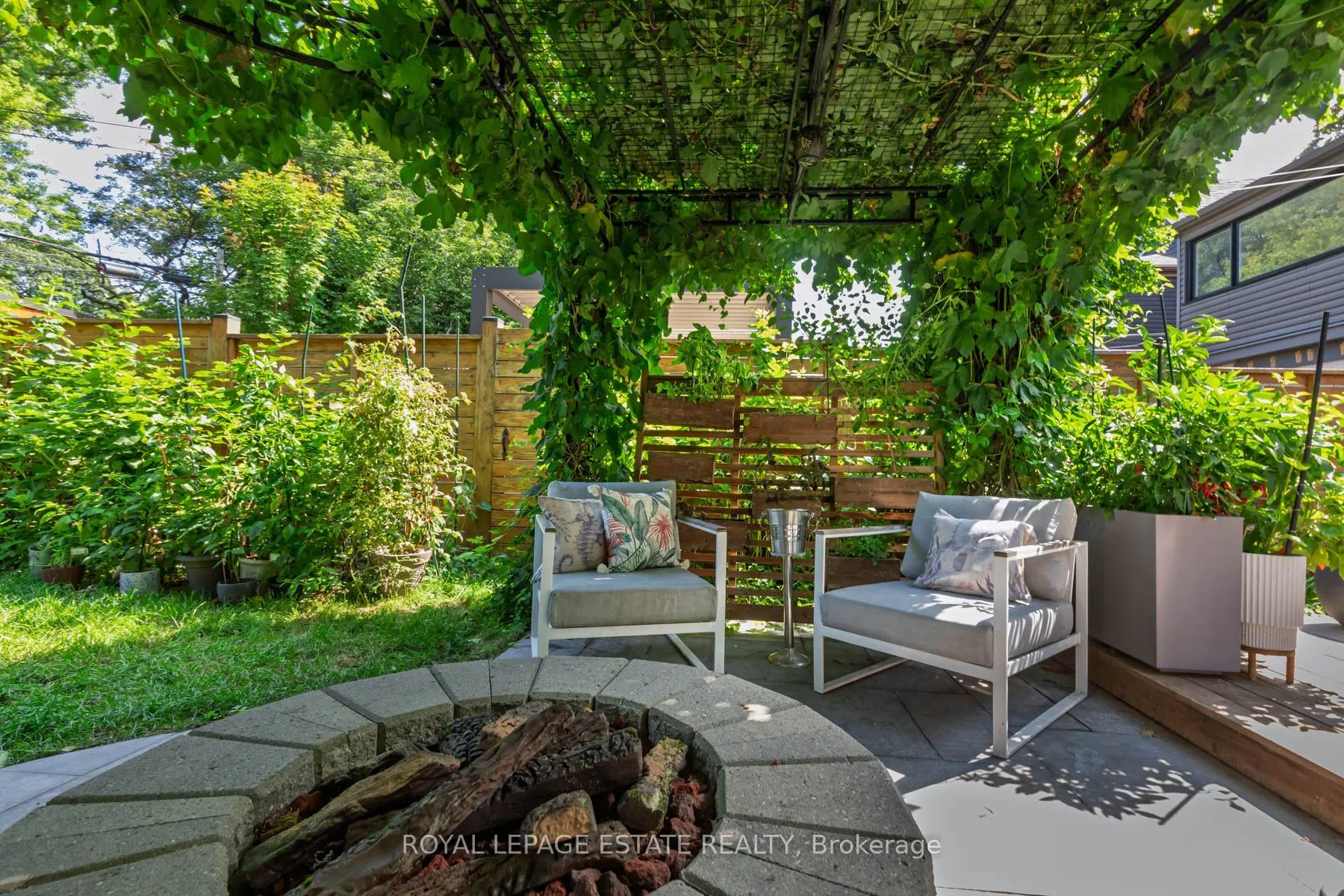 48 Bloomfield Avenue