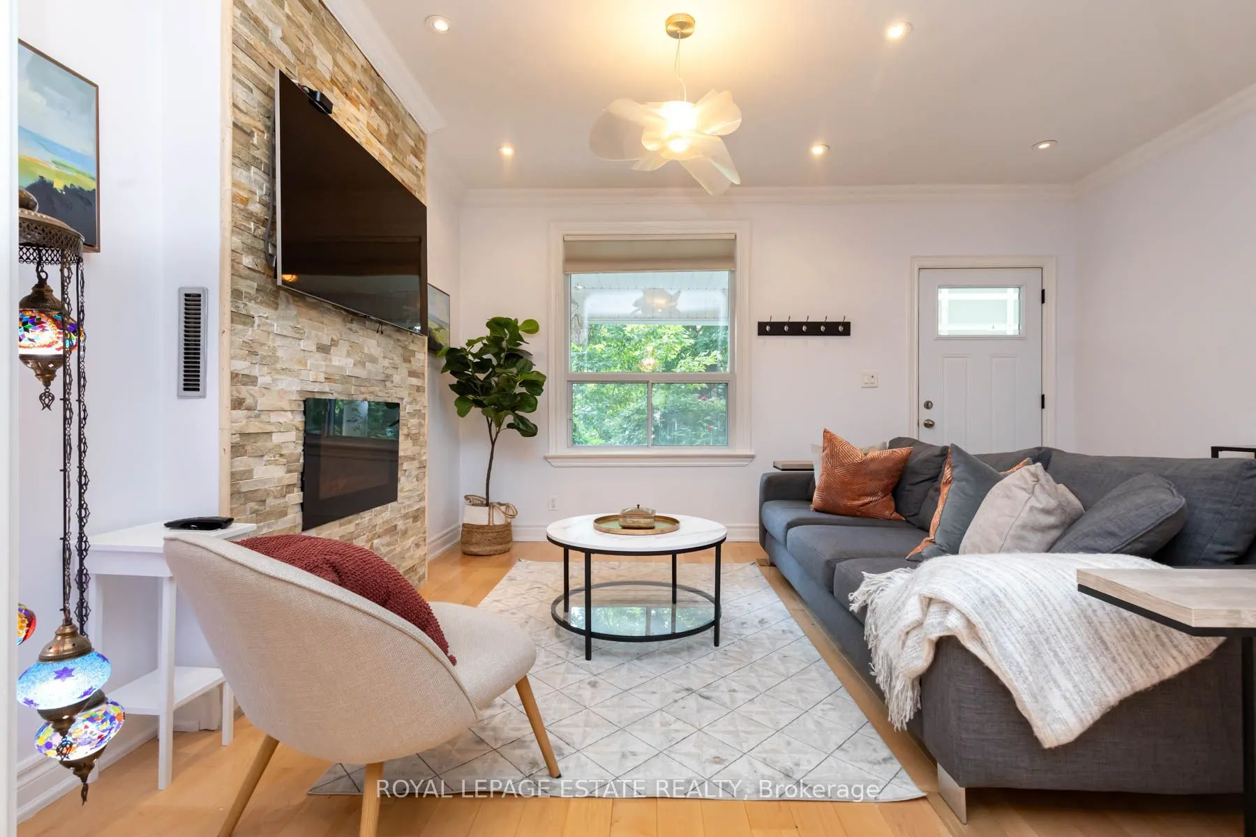 48 Bloomfield Avenue