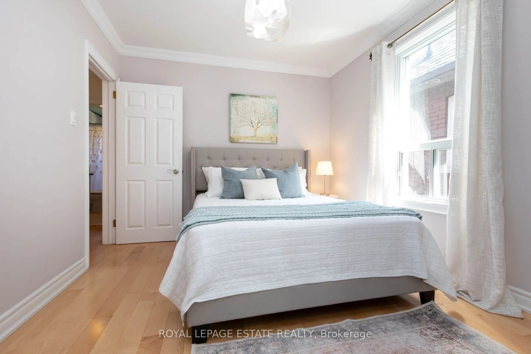 48 Bloomfield Avenue
