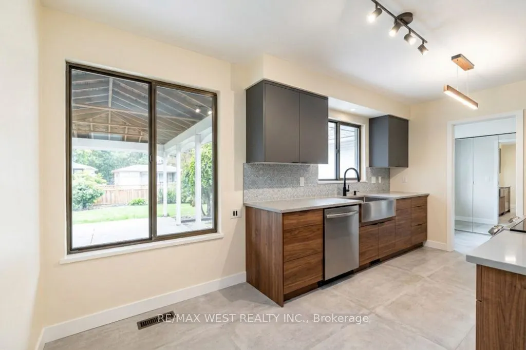 38 Albacore Crescent