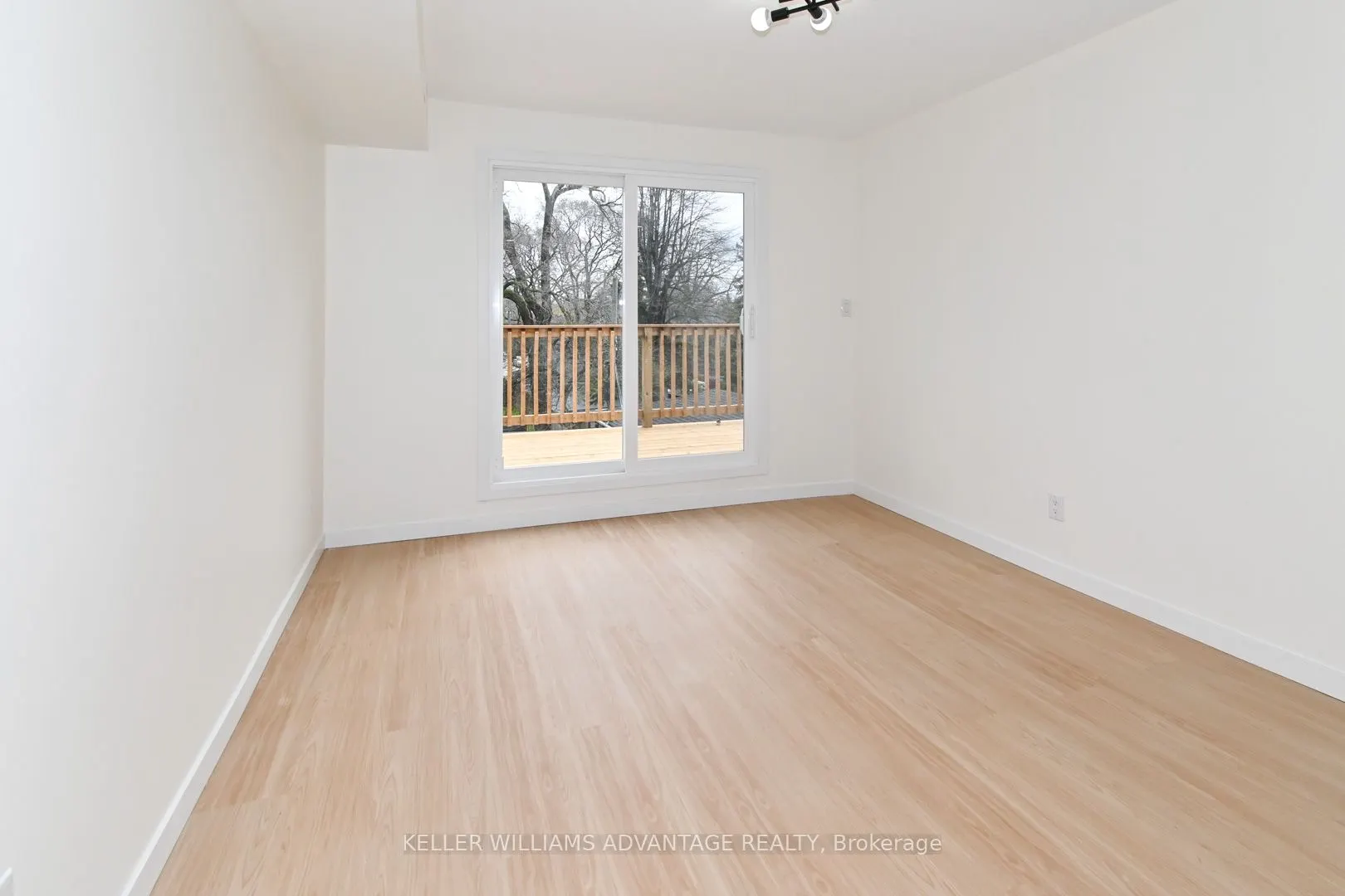 113 Woodbine Avenue #upper