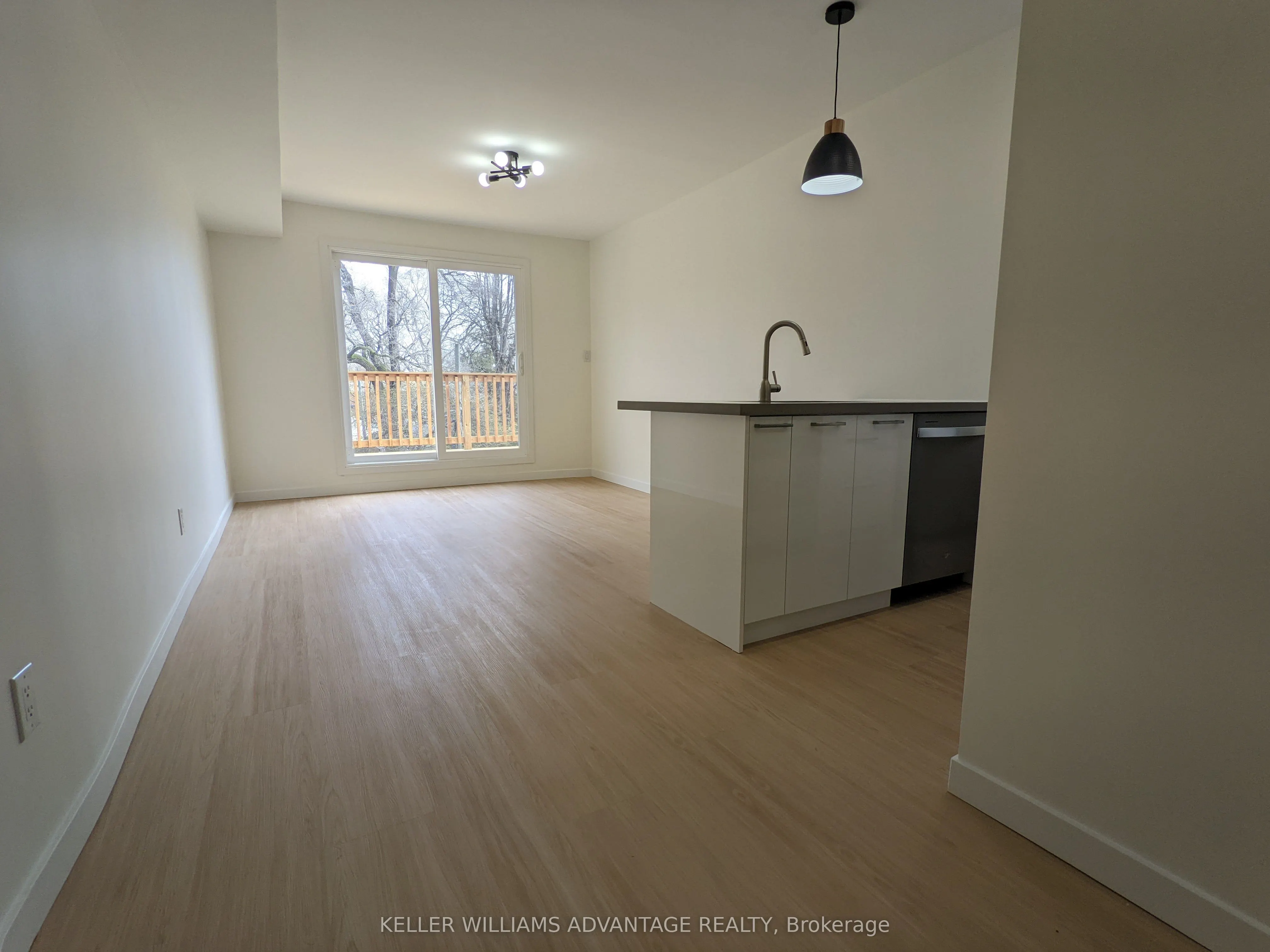 113 Woodbine Avenue #upper