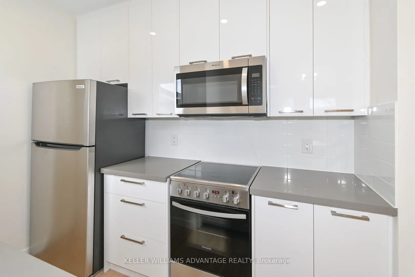 113 Woodbine Avenue #upper
