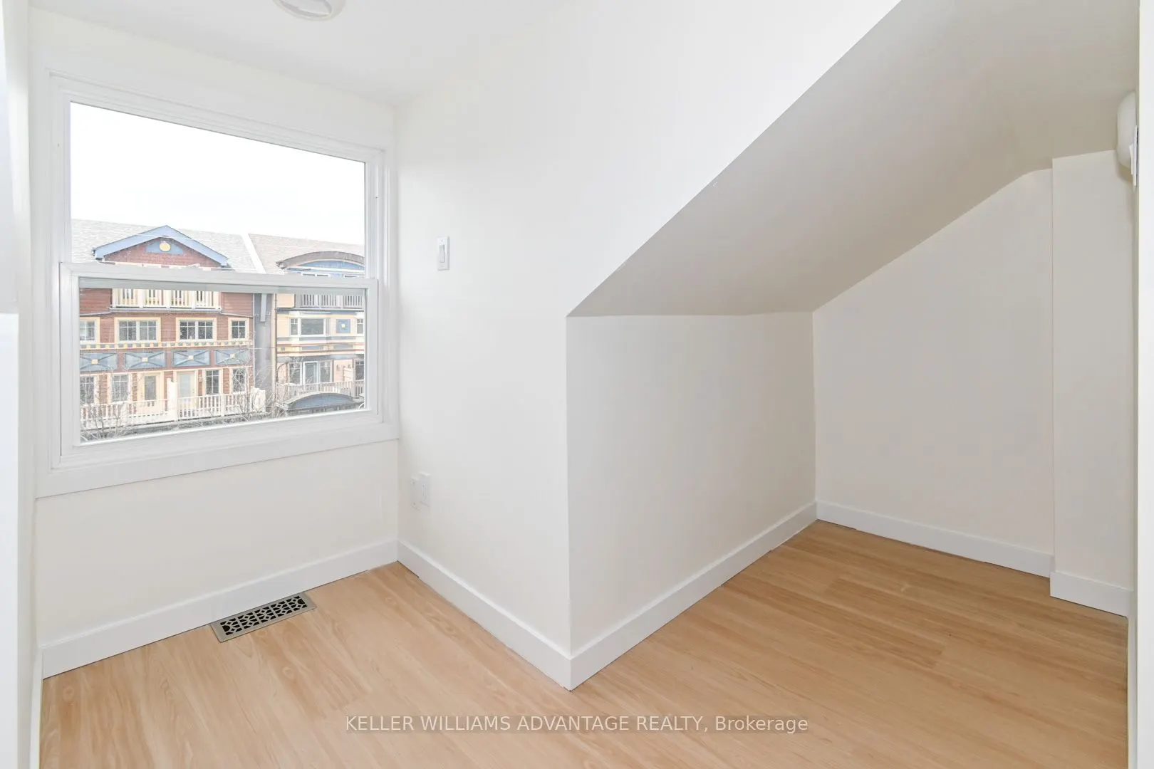 113 Woodbine Avenue #upper