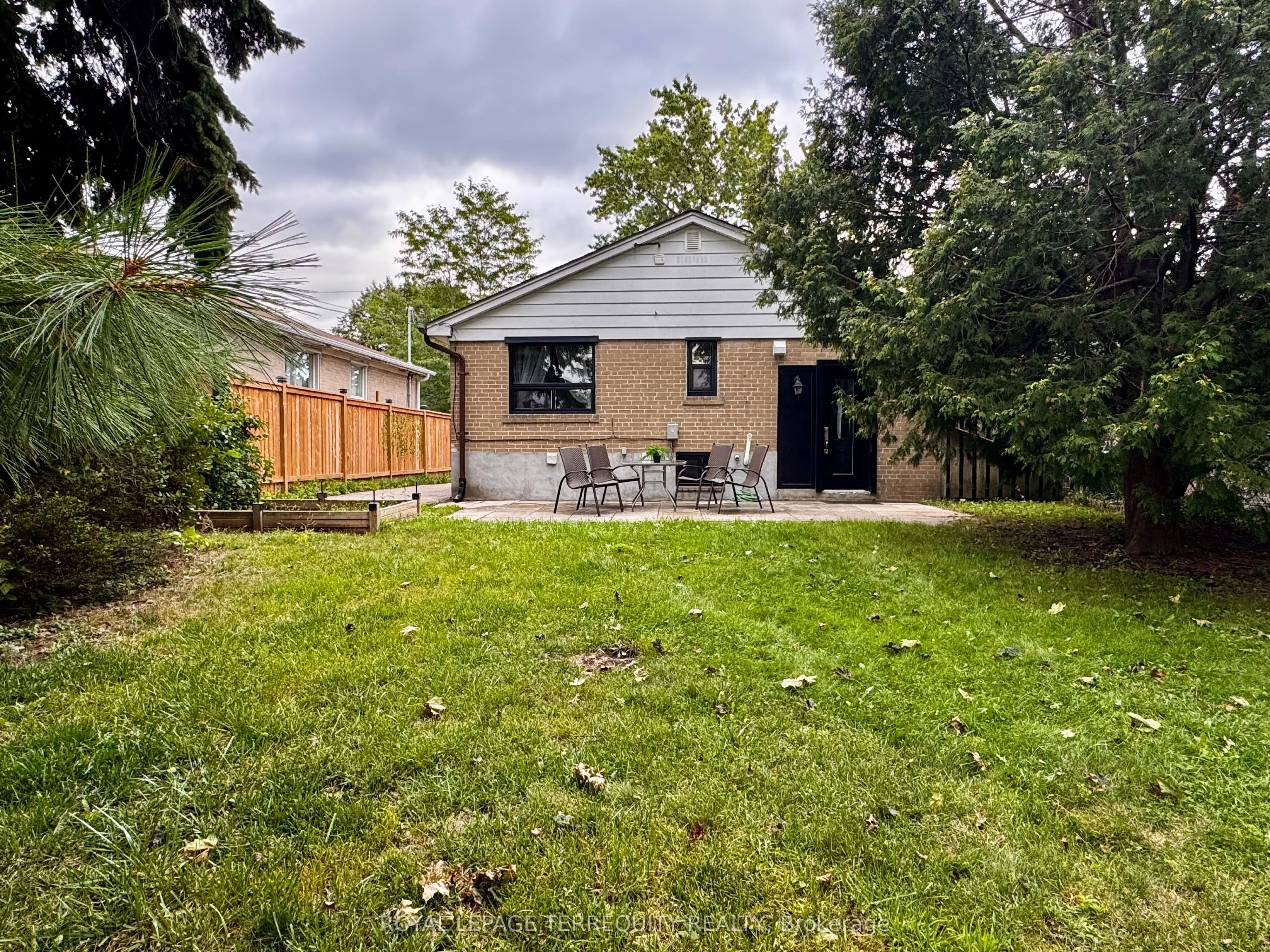 154 Sedgemount Drive