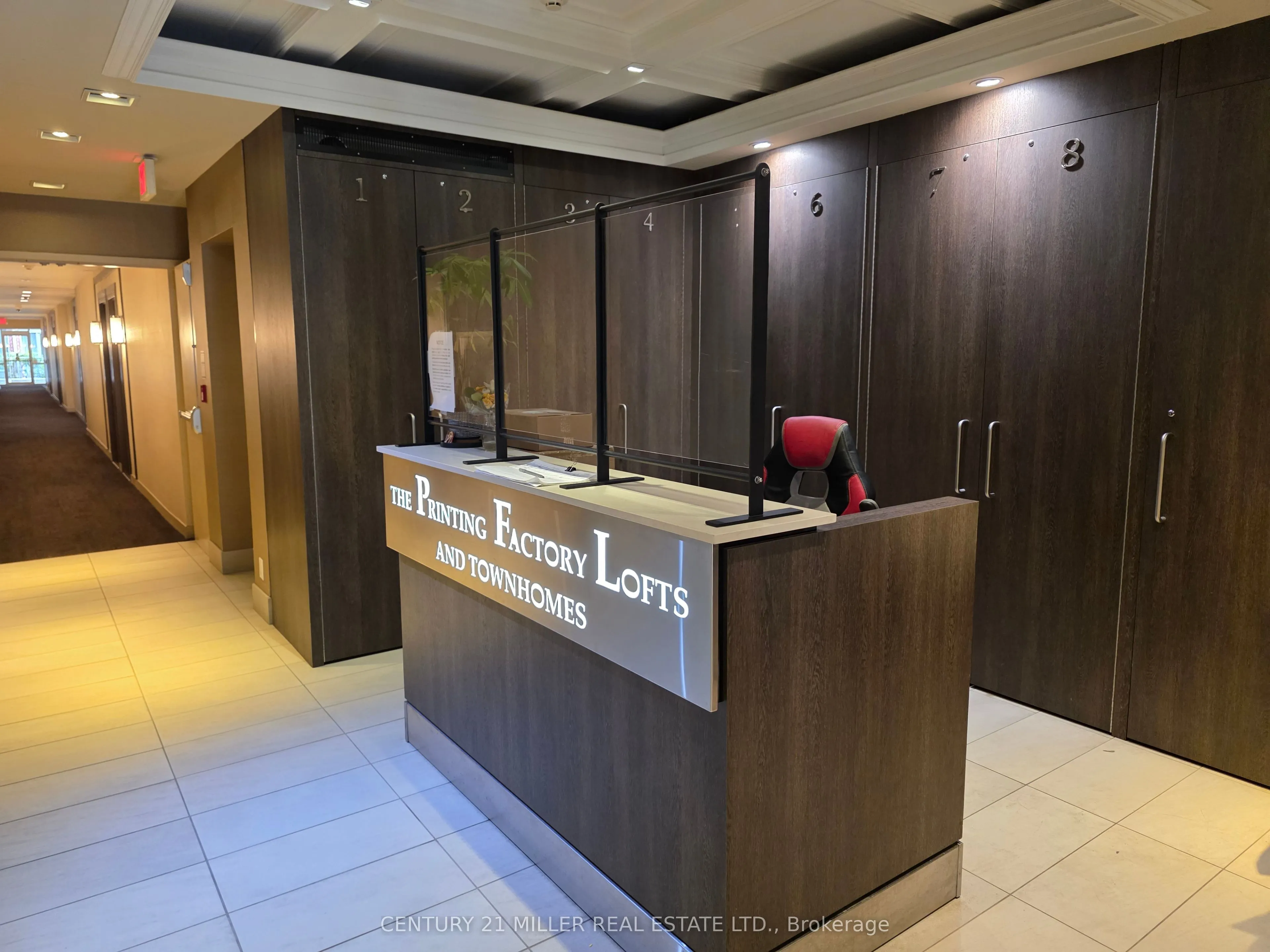 201 Carlaw Avenue #123