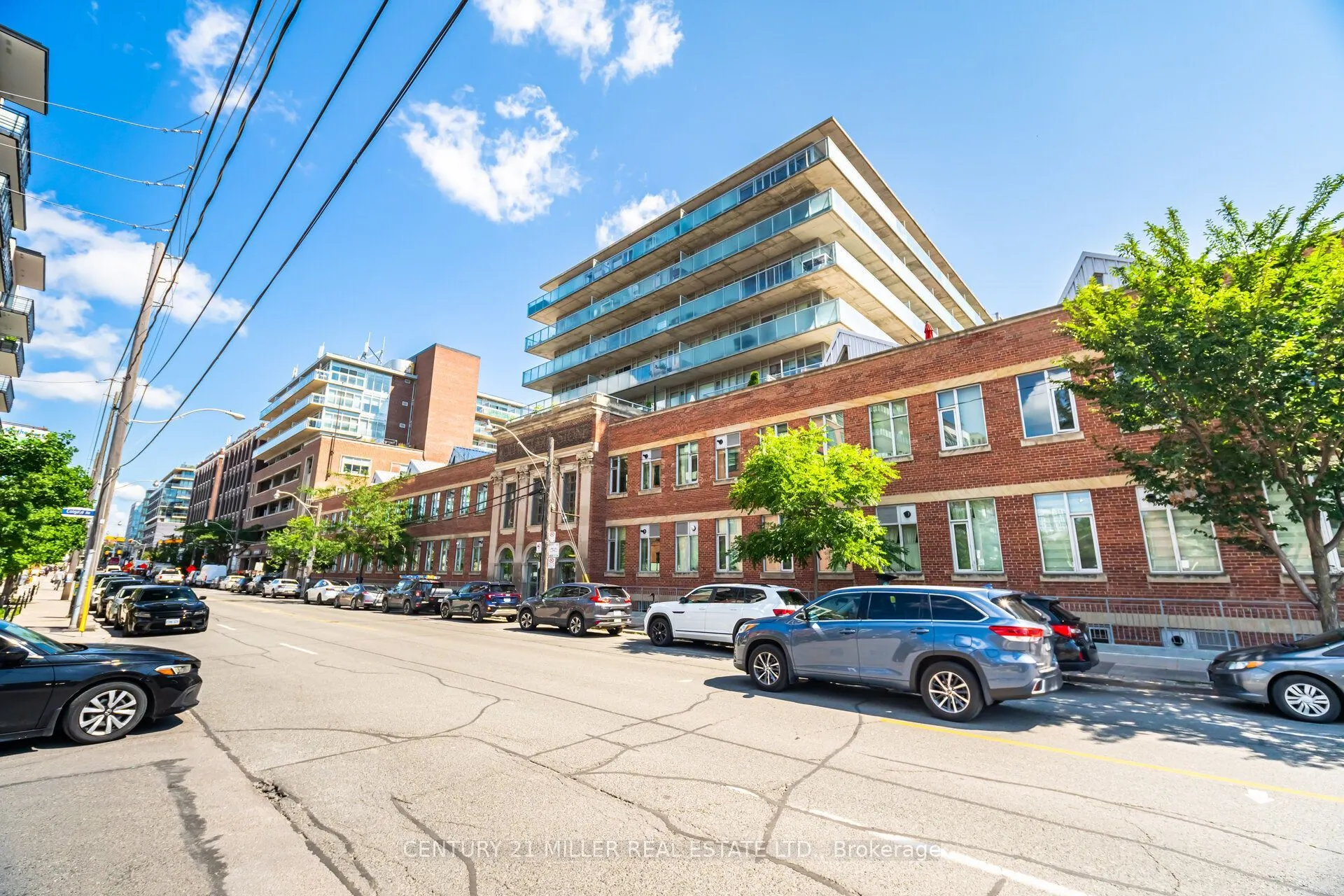 201 Carlaw Avenue #123