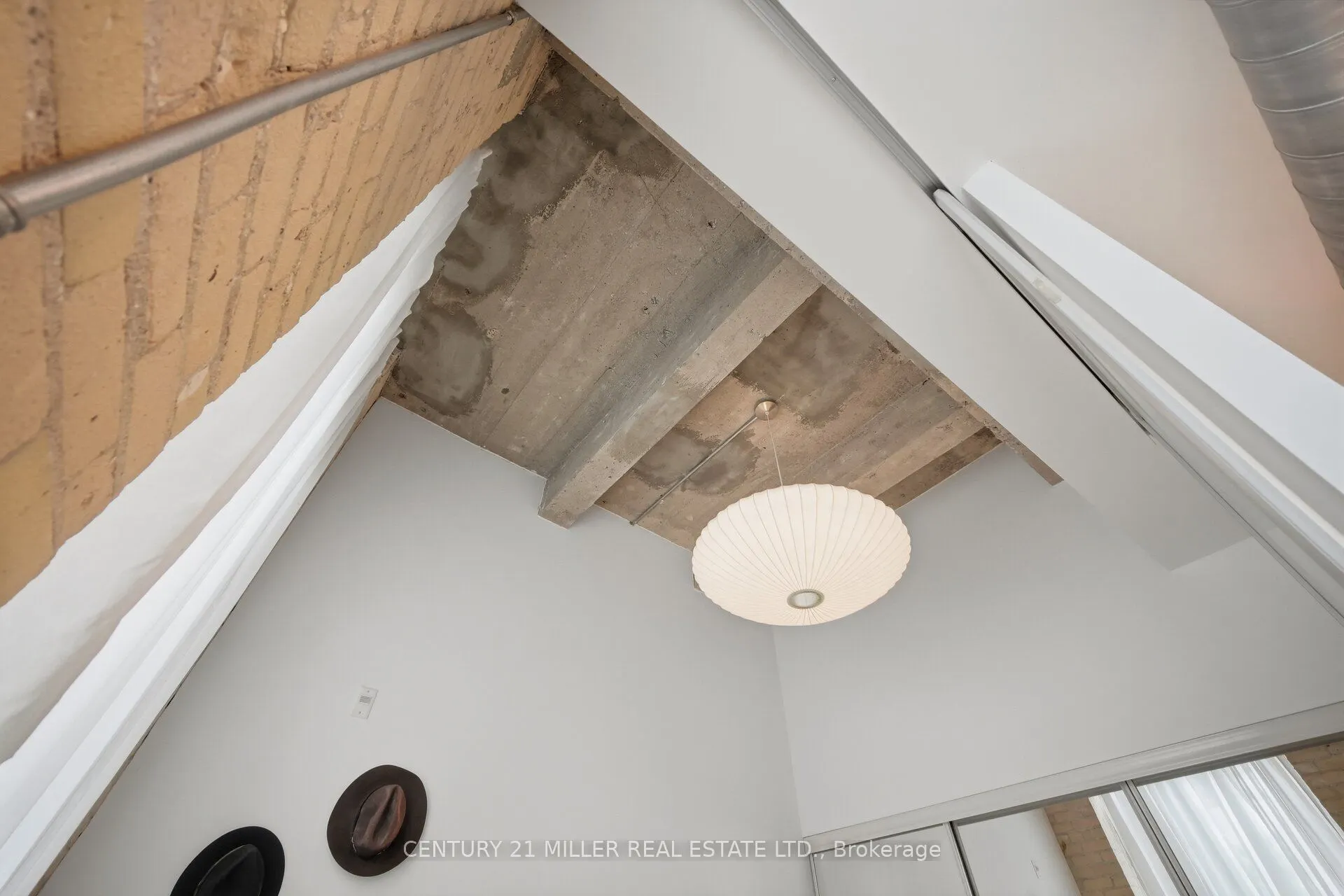 201 Carlaw Avenue #123