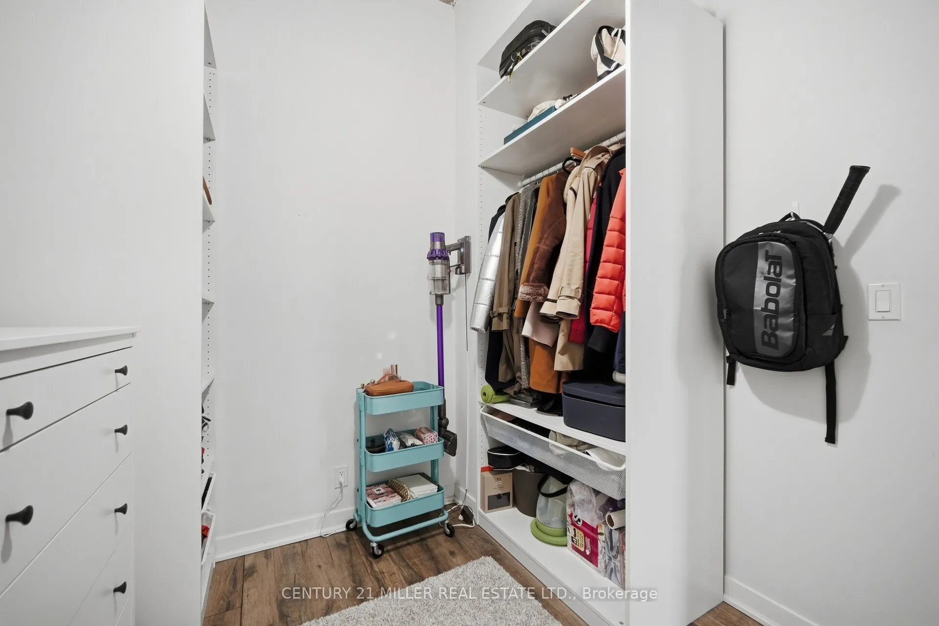 201 Carlaw Avenue #123