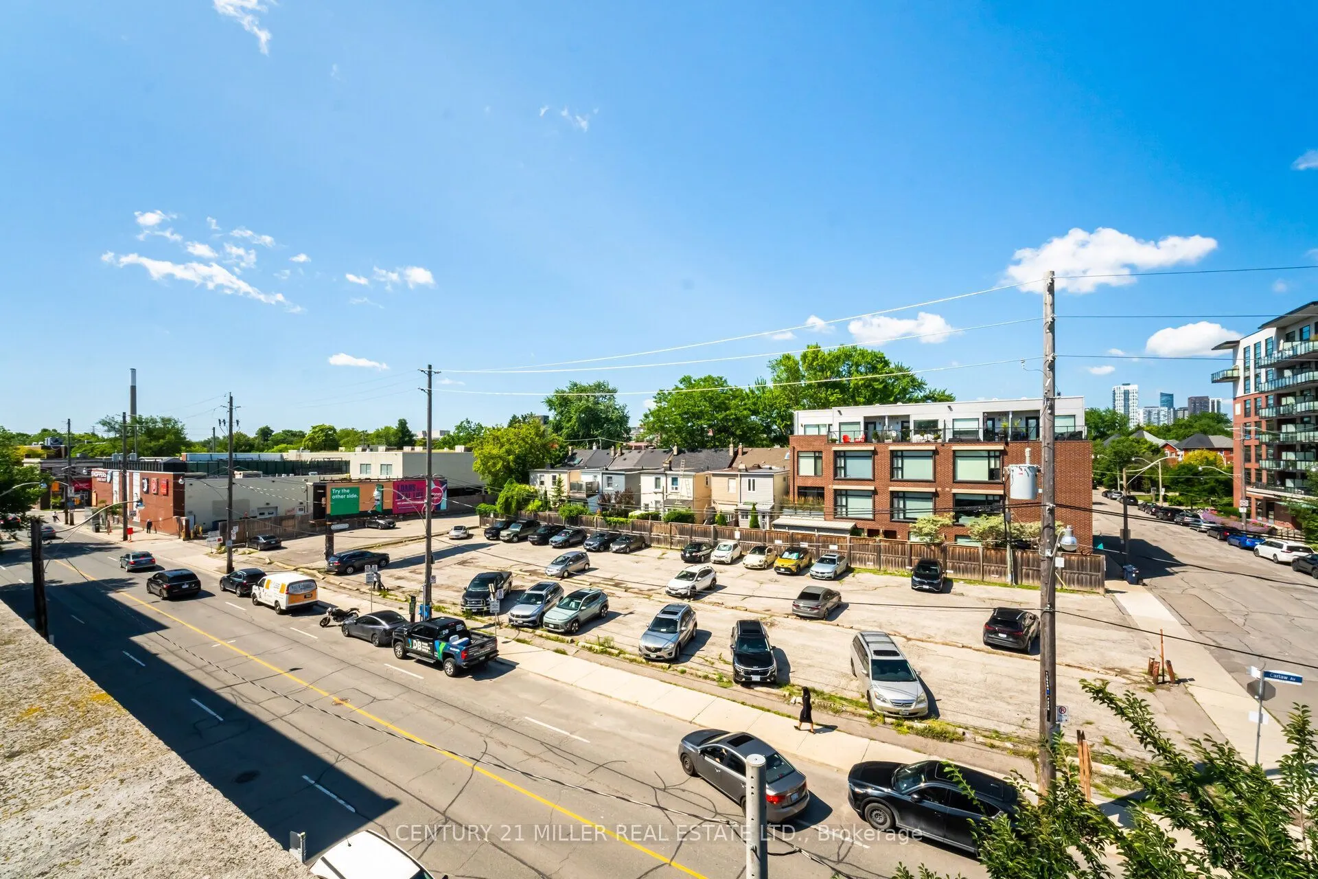 201 Carlaw Avenue #123