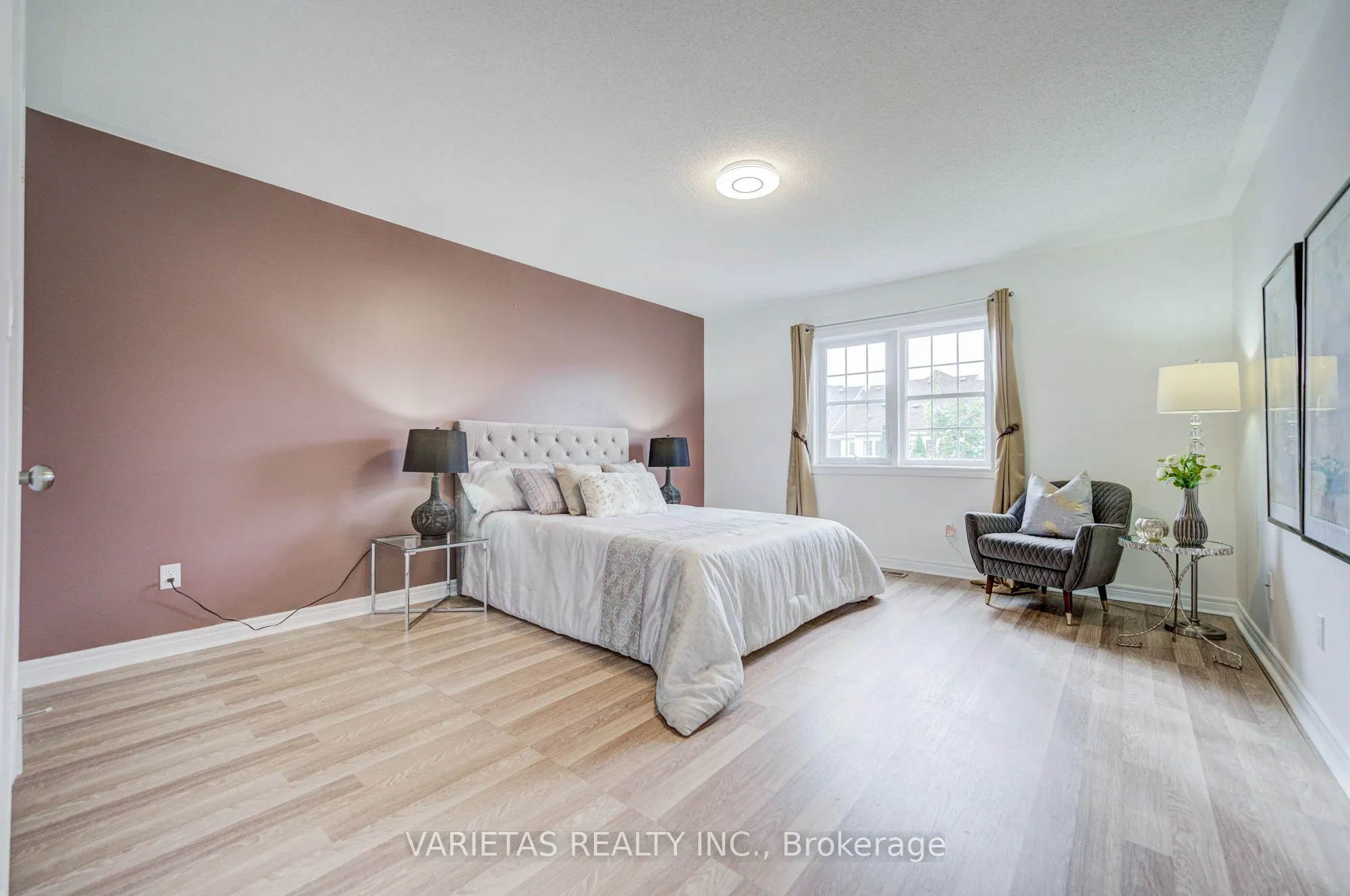 17 Barchester Crescent