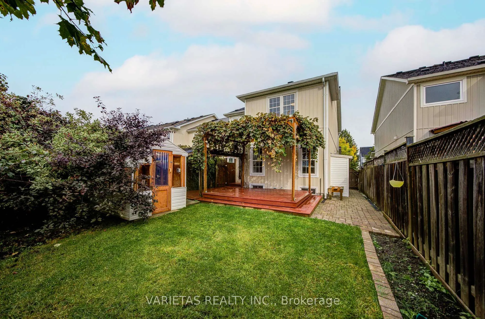 17 Barchester Crescent