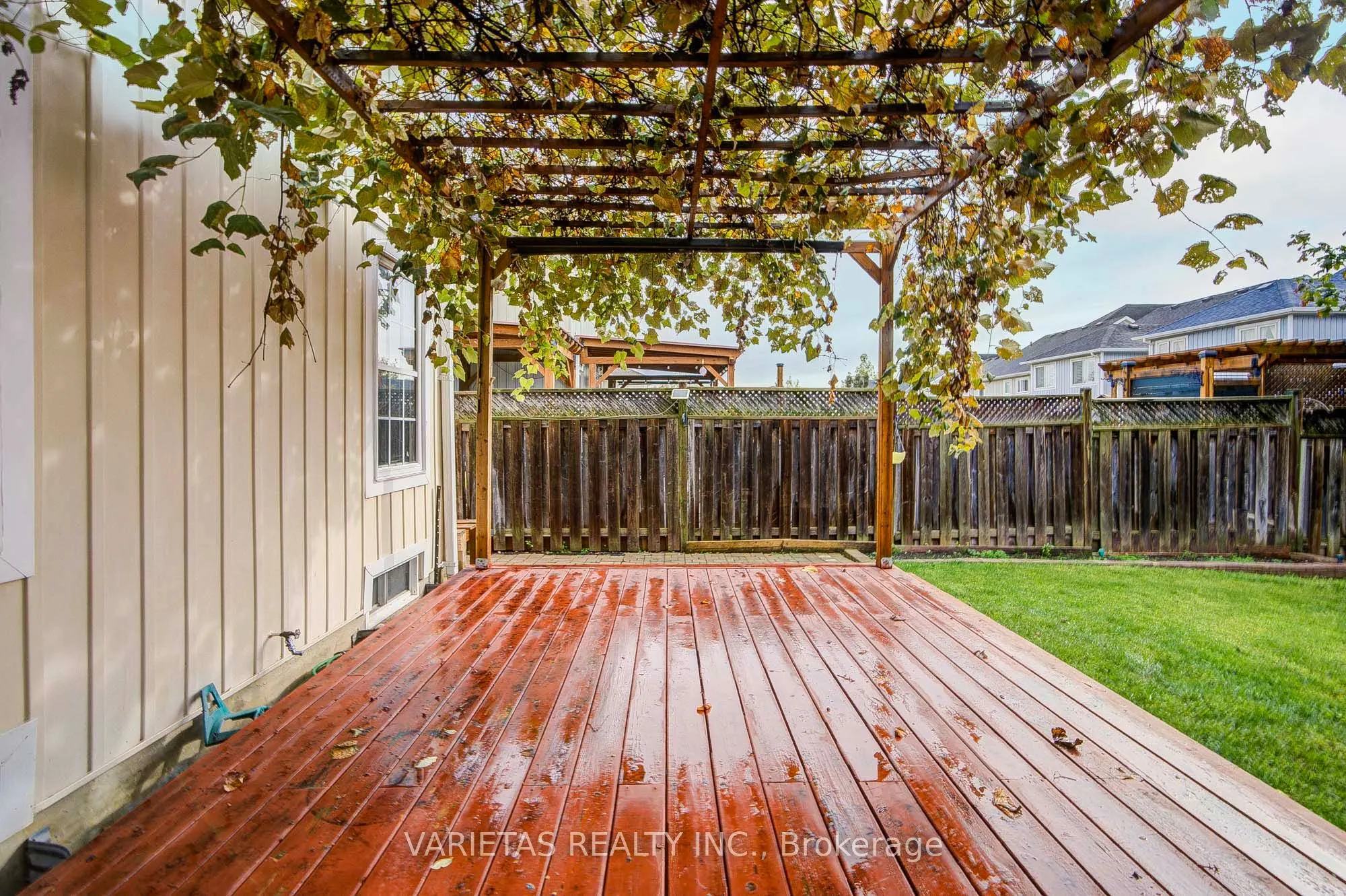 17 Barchester Crescent