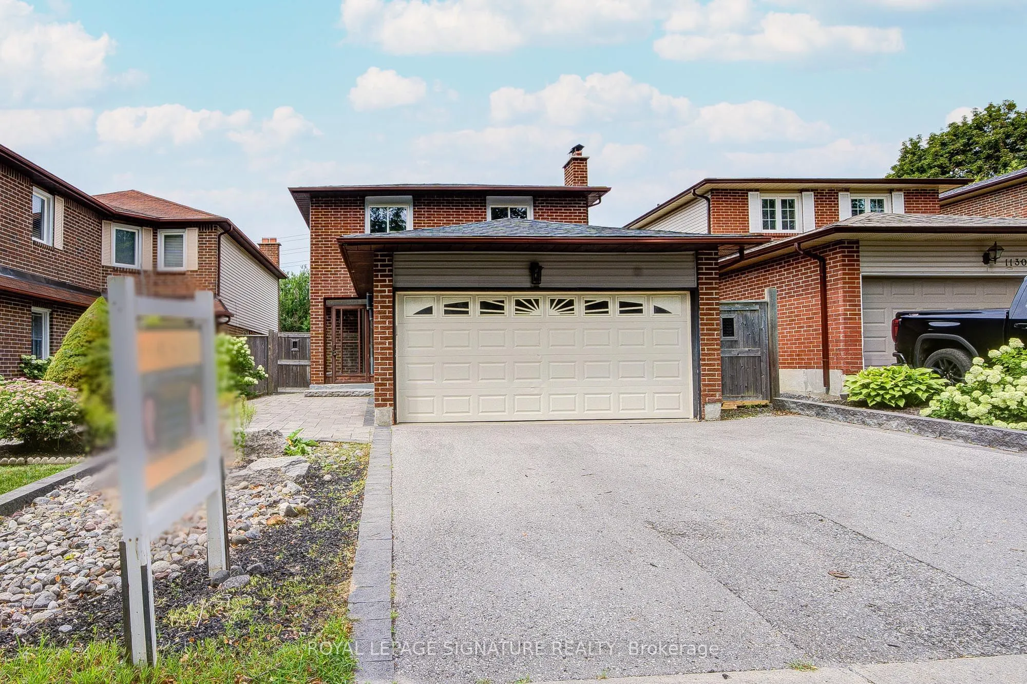 1132 Cedarcroft Crescent
