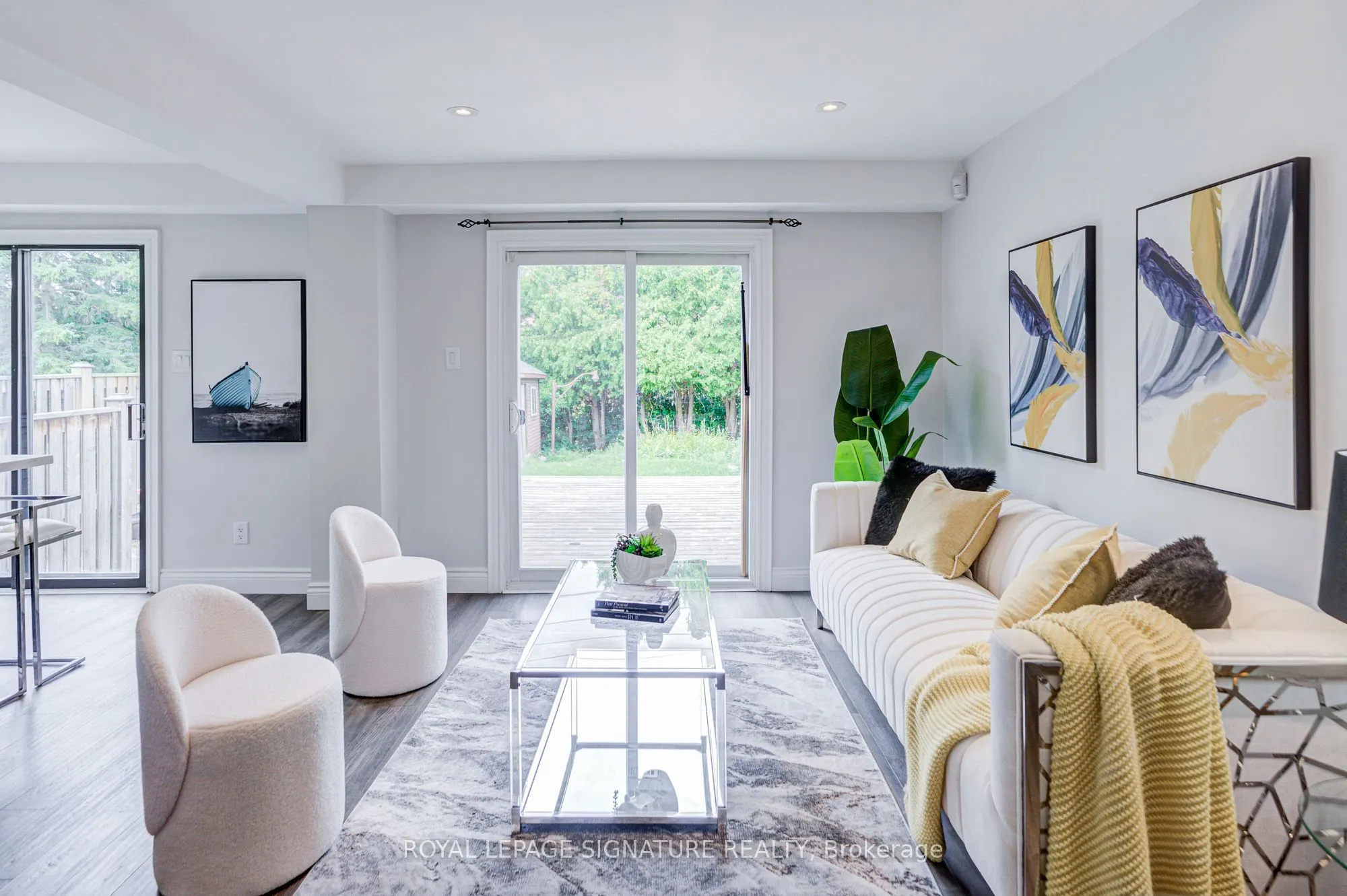 1132 Cedarcroft Crescent