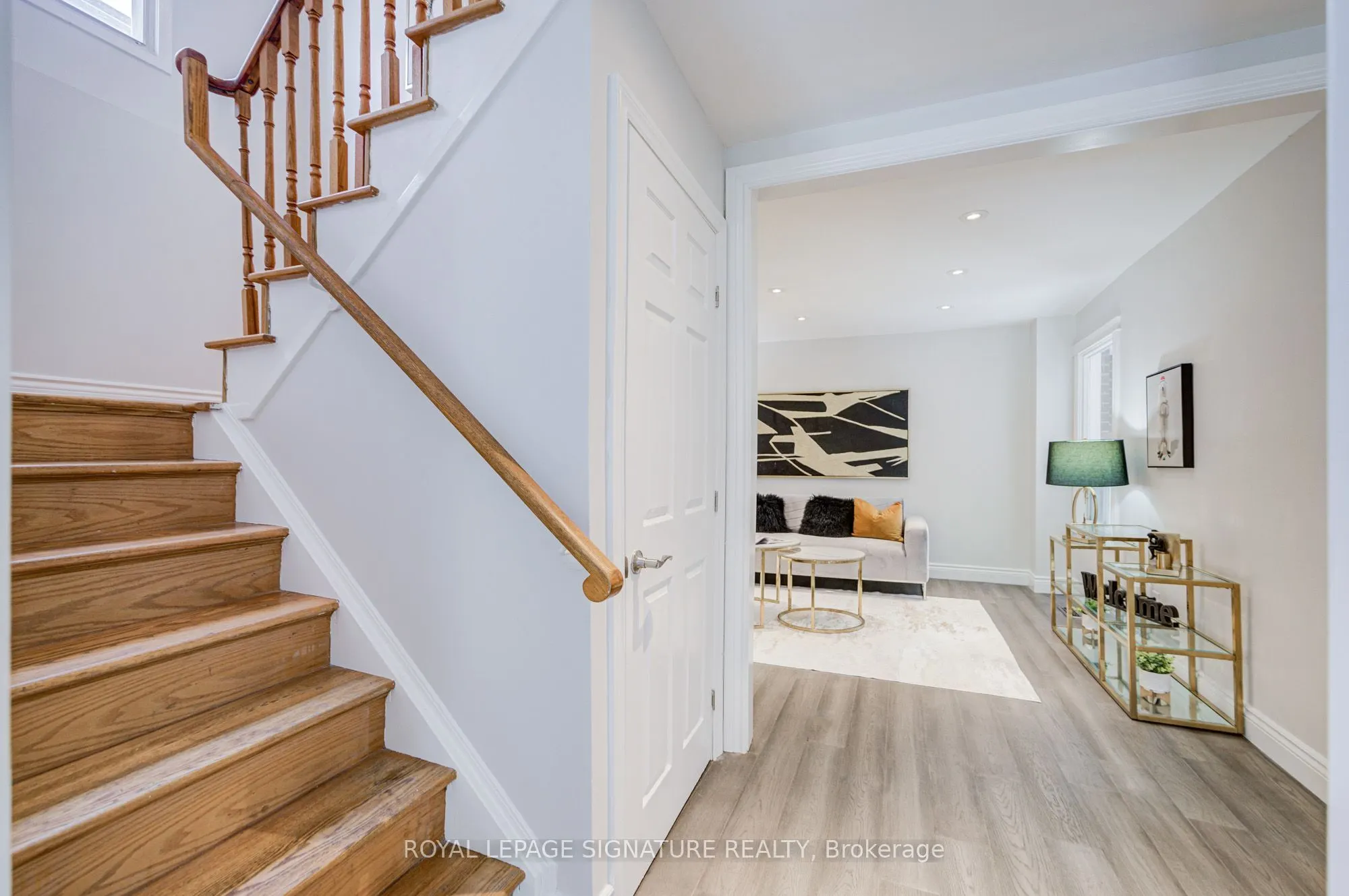 1132 Cedarcroft Crescent
