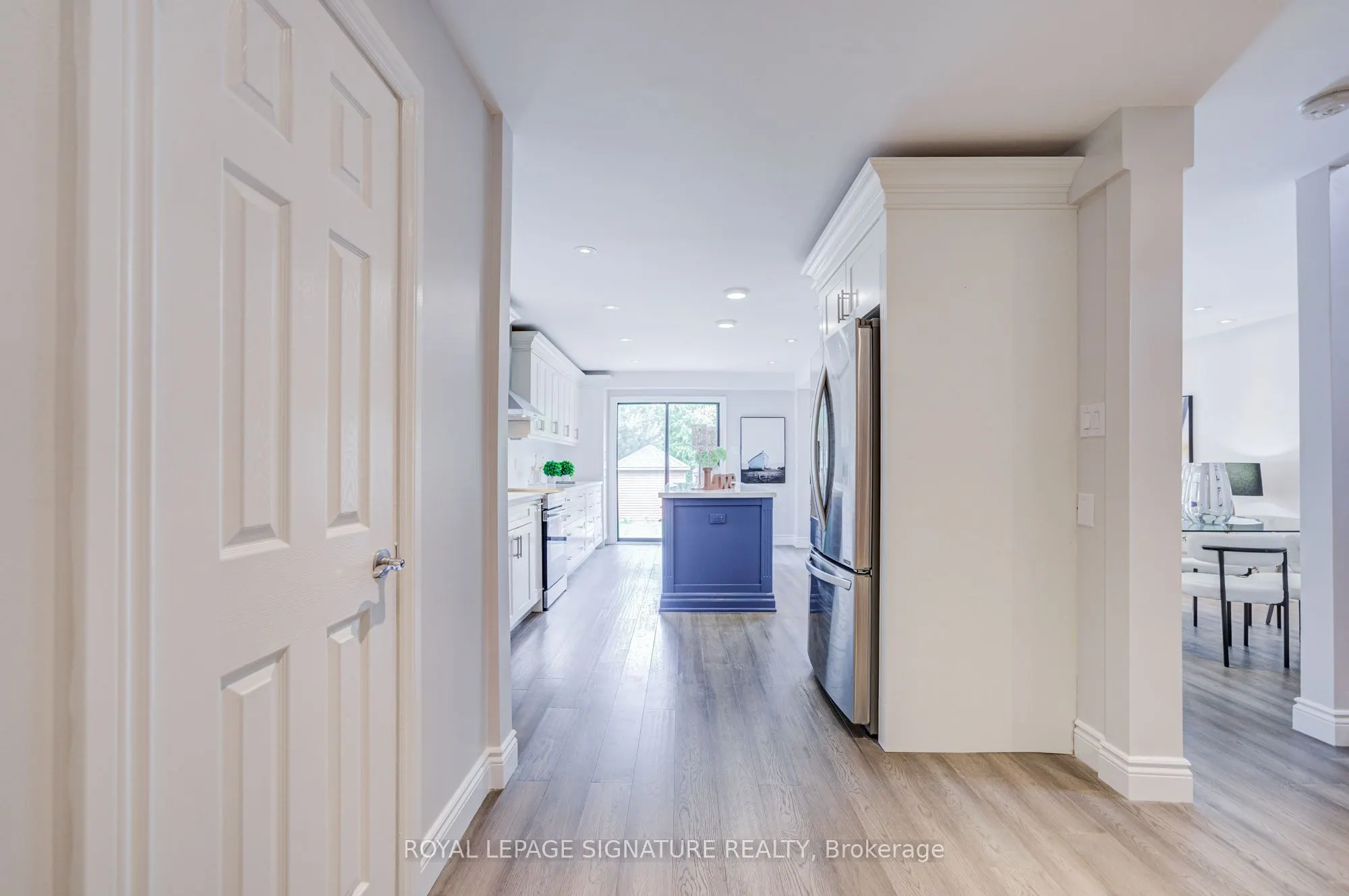 1132 Cedarcroft Crescent