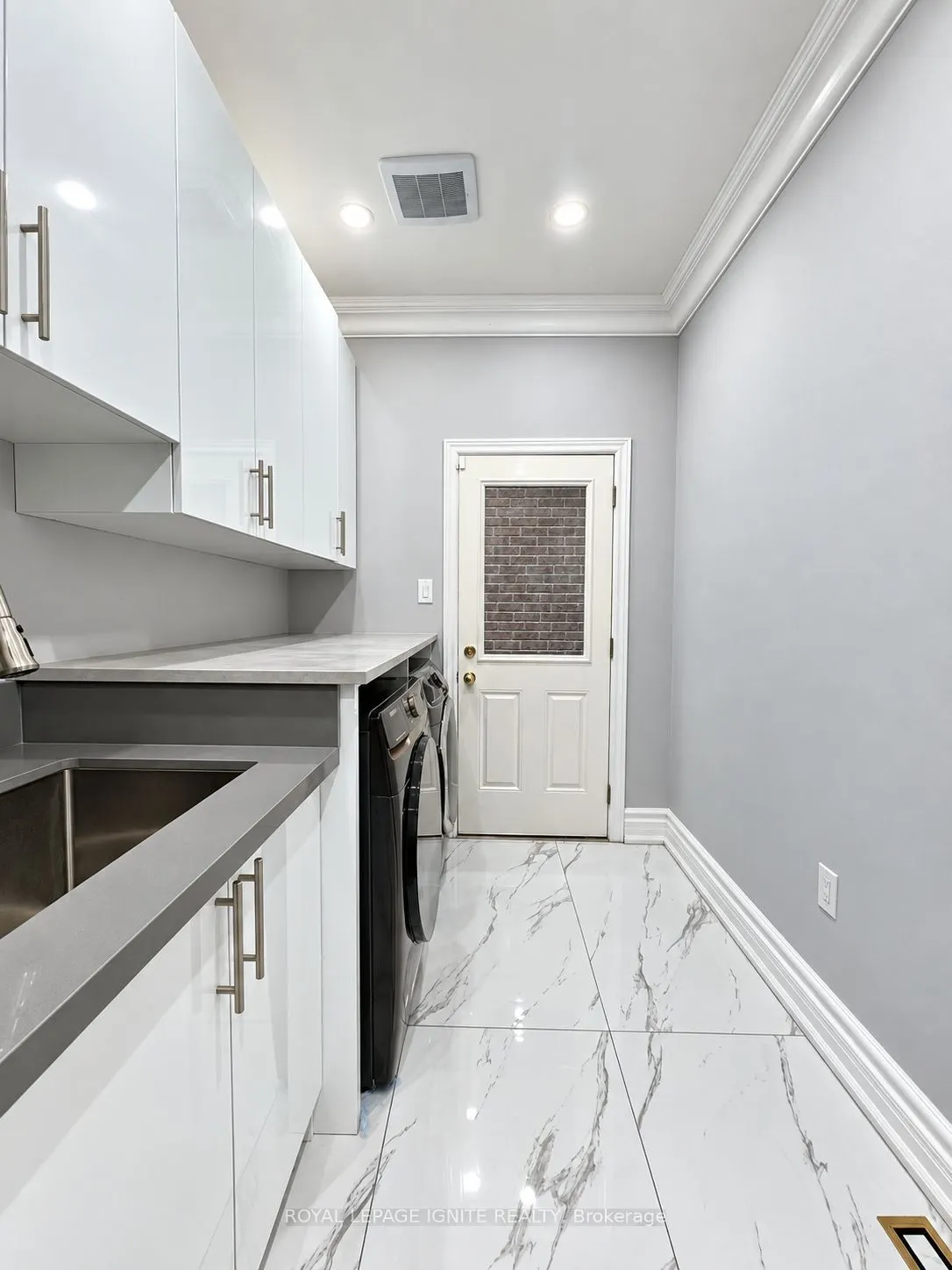 7 Aquilina Court