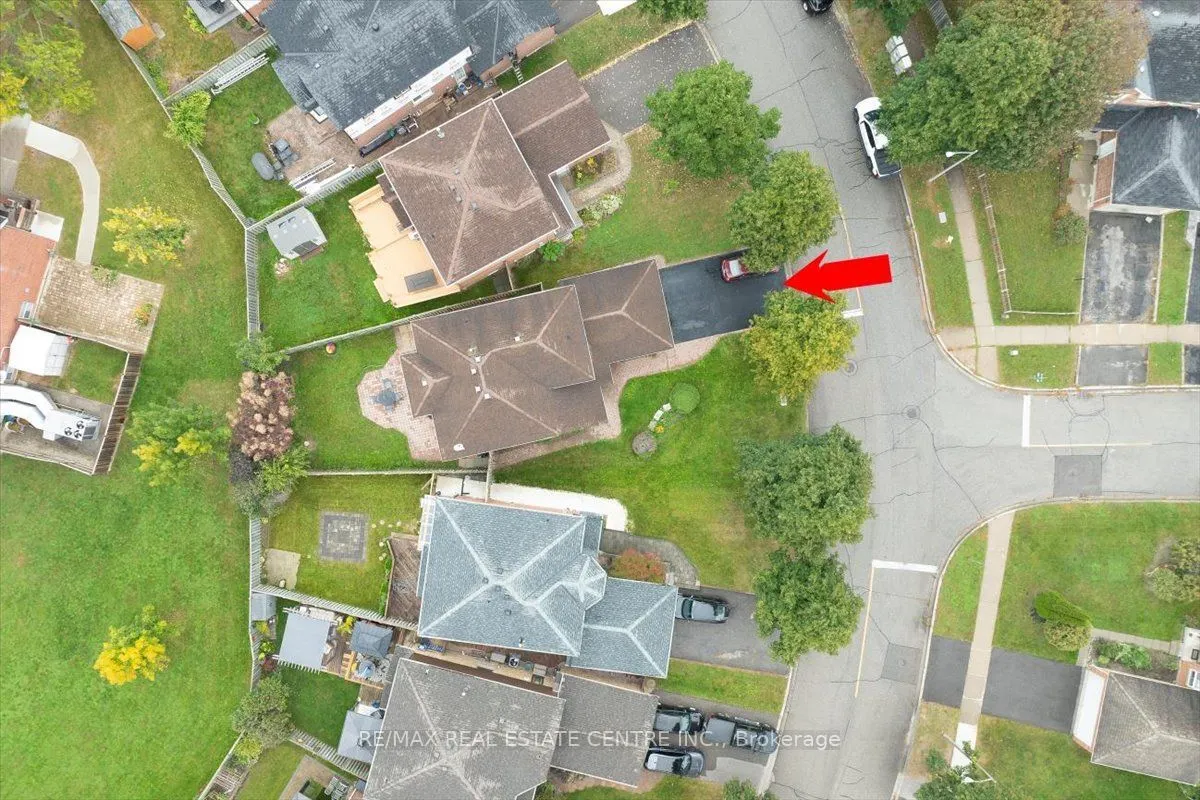 257 Wright Crescent