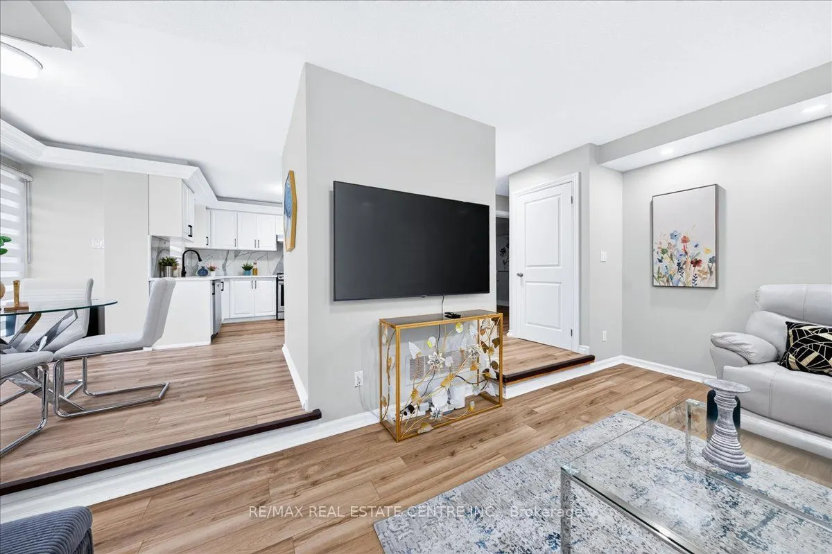 257 Wright Crescent