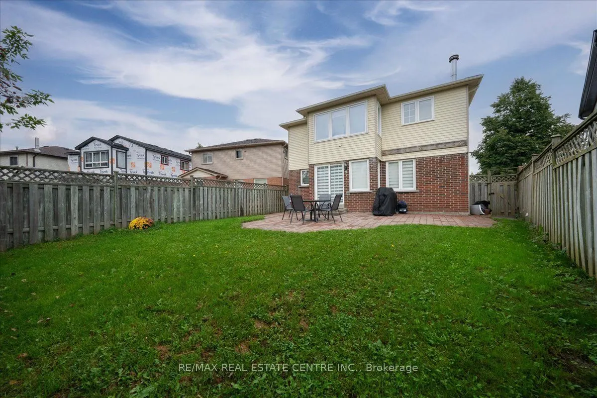 257 Wright Crescent